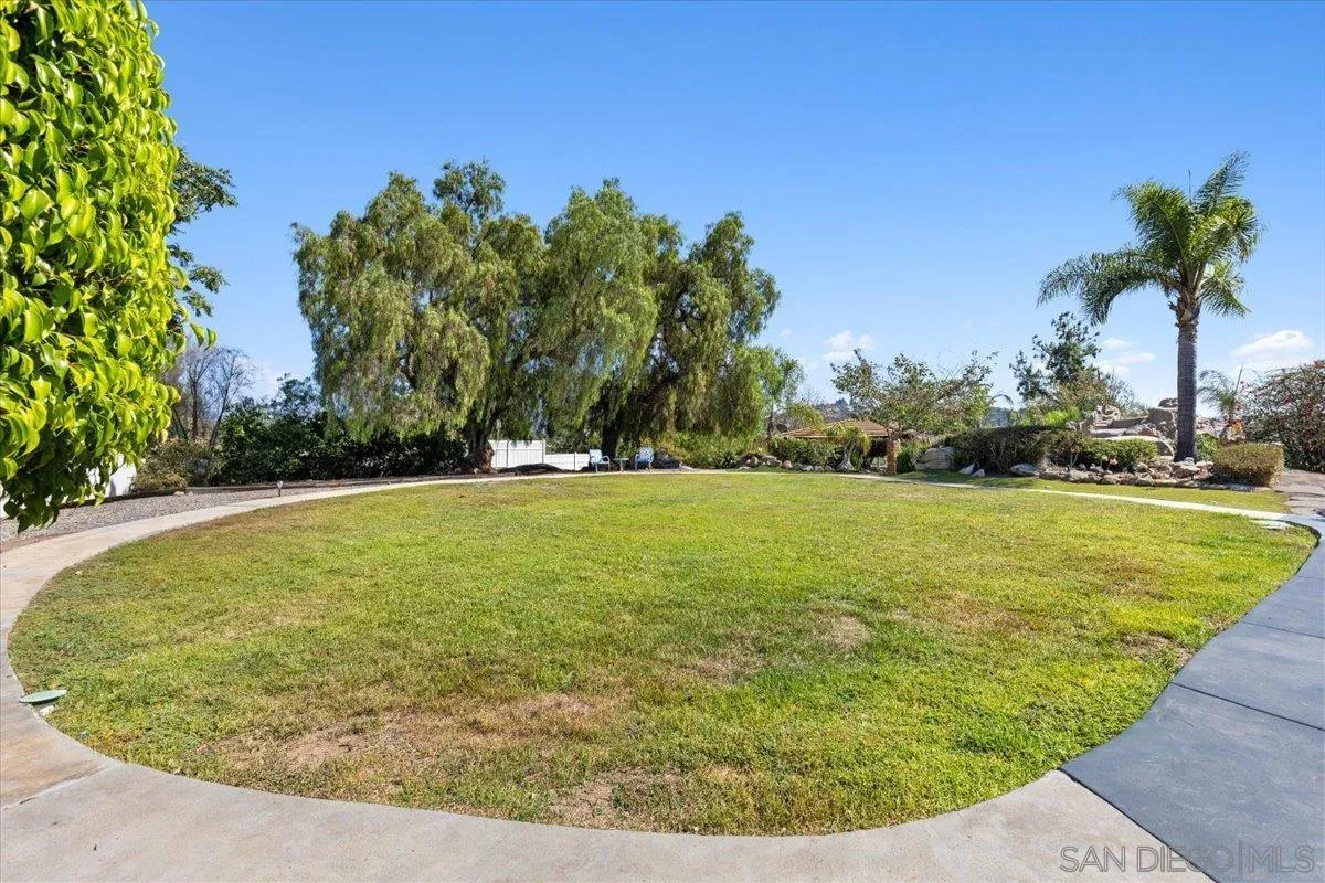 https://cdn.realtyfeed.com/cdn/127/250039426/c2e5802d2324c08bc10051f0314390b2.webp