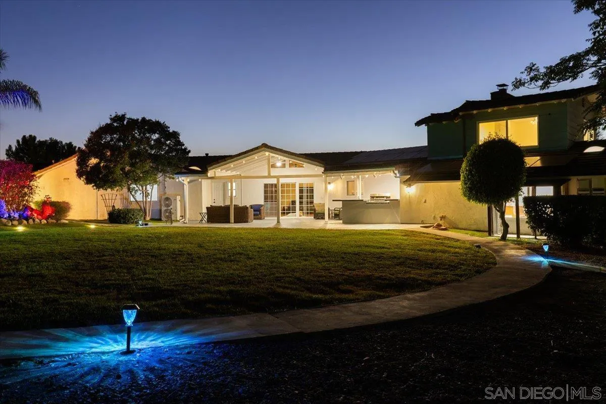 https://cdn.realtyfeed.com/cdn/127/250039426/df4944e9d6167828c2f806dc22fee8c0.webp