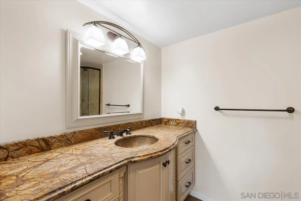 https://cdn.realtyfeed.com/cdn/127/250039426/fa44a849b60e3939beb5679de83f61fc.webp