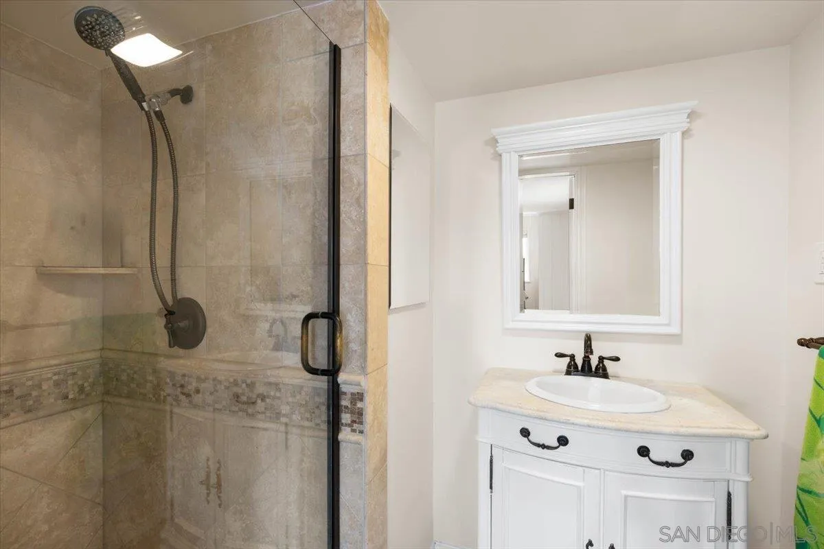 https://cdn.realtyfeed.com/cdn/127/250039426/fe0bbe22a063c13dd36e642897bfd5ac.webp