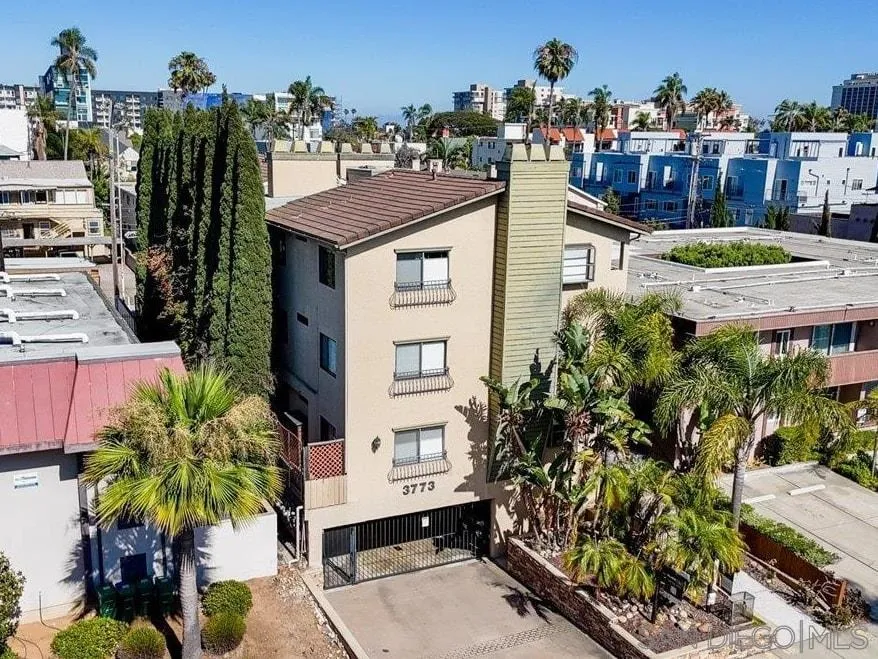 https://cdn.realtyfeed.com/cdn/127/250039427/6447325624f1f130f1fab79b0e9e7cad.webp