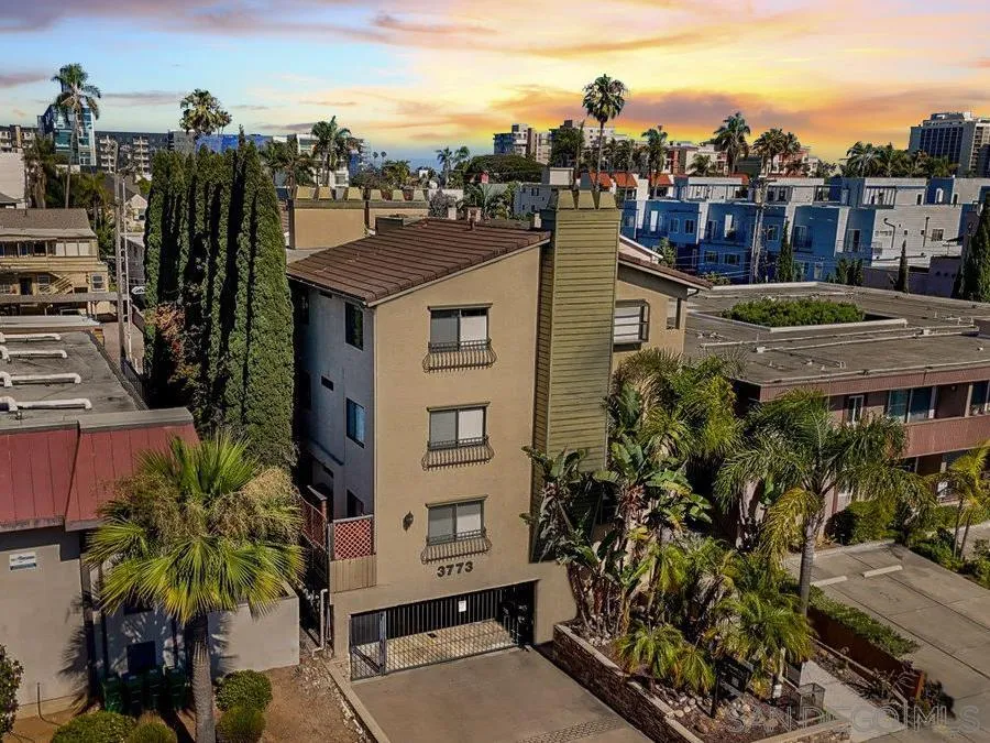 https://cdn.realtyfeed.com/cdn/127/250039427/cb2c8a5073b67805bfc429ca1443b30a.webp