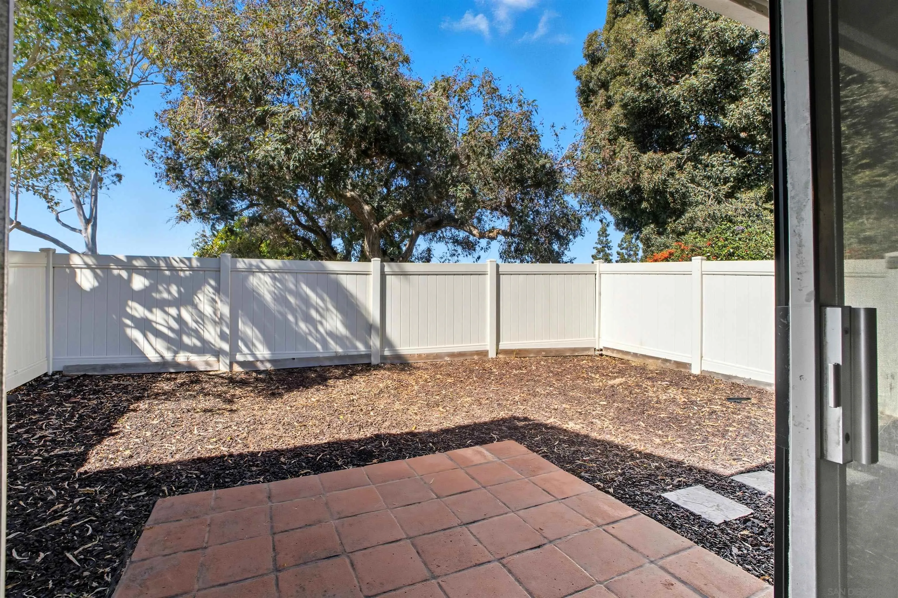 https://cdn.realtyfeed.com/cdn/127/250039428/0d5b0afd14bc1851b32d8009809906b4.webp