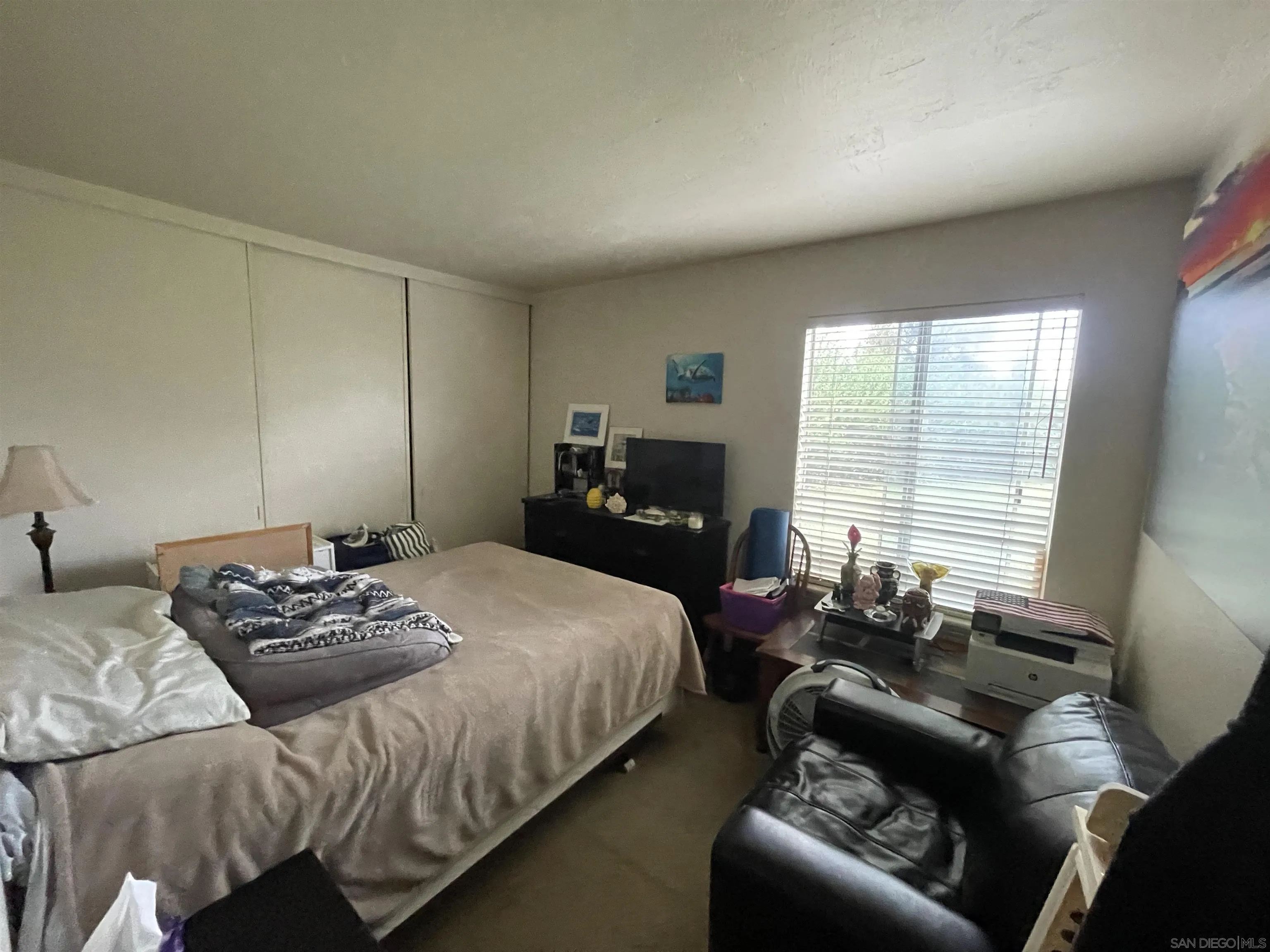 https://cdn.realtyfeed.com/cdn/127/250039428/7ecb5f75610e5f300f16b0b8c5a8e10a.webp