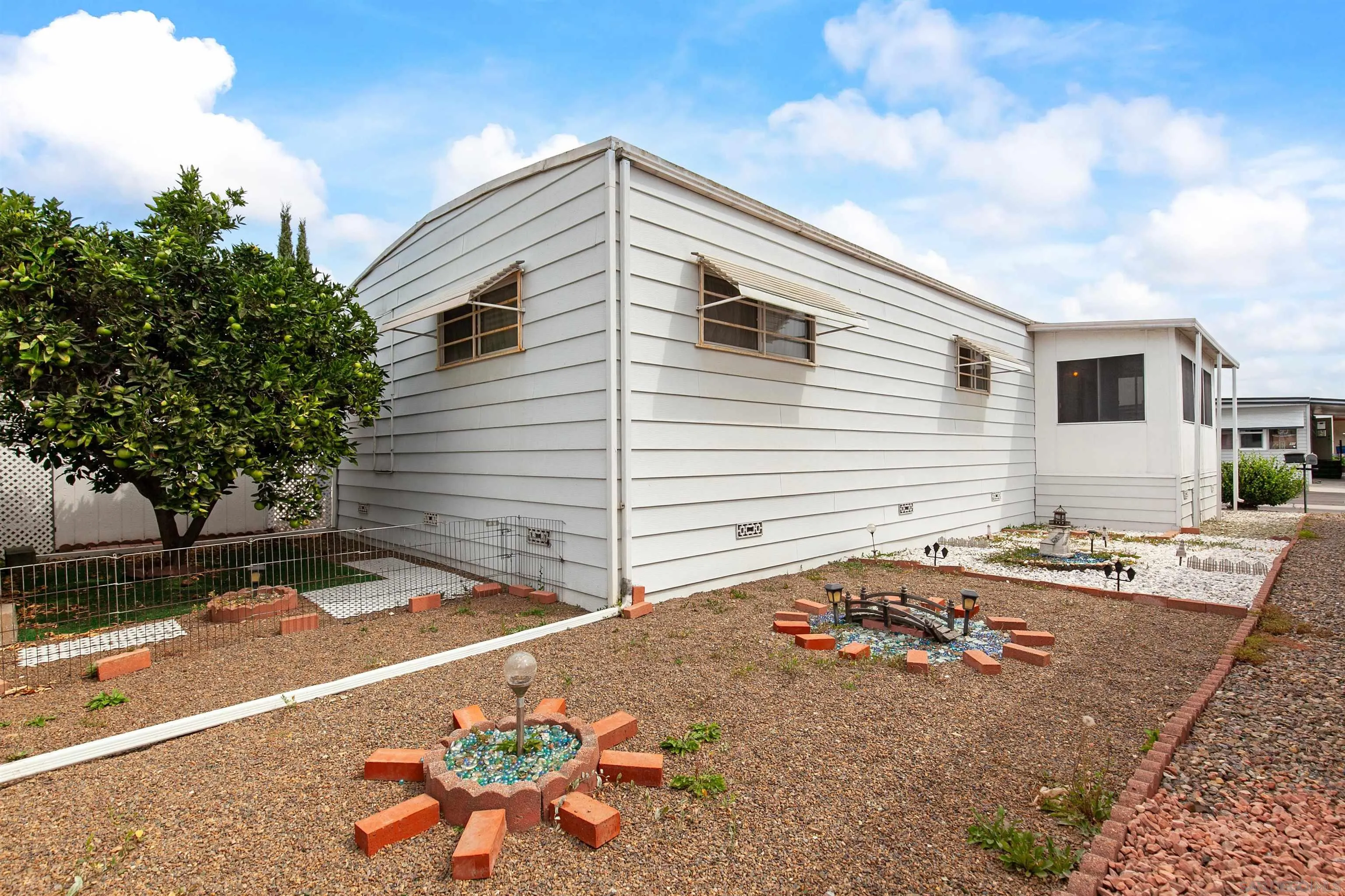 https://cdn.realtyfeed.com/cdn/127/250039430/2a68102cbe7e942de98e96206e74c06b.webp