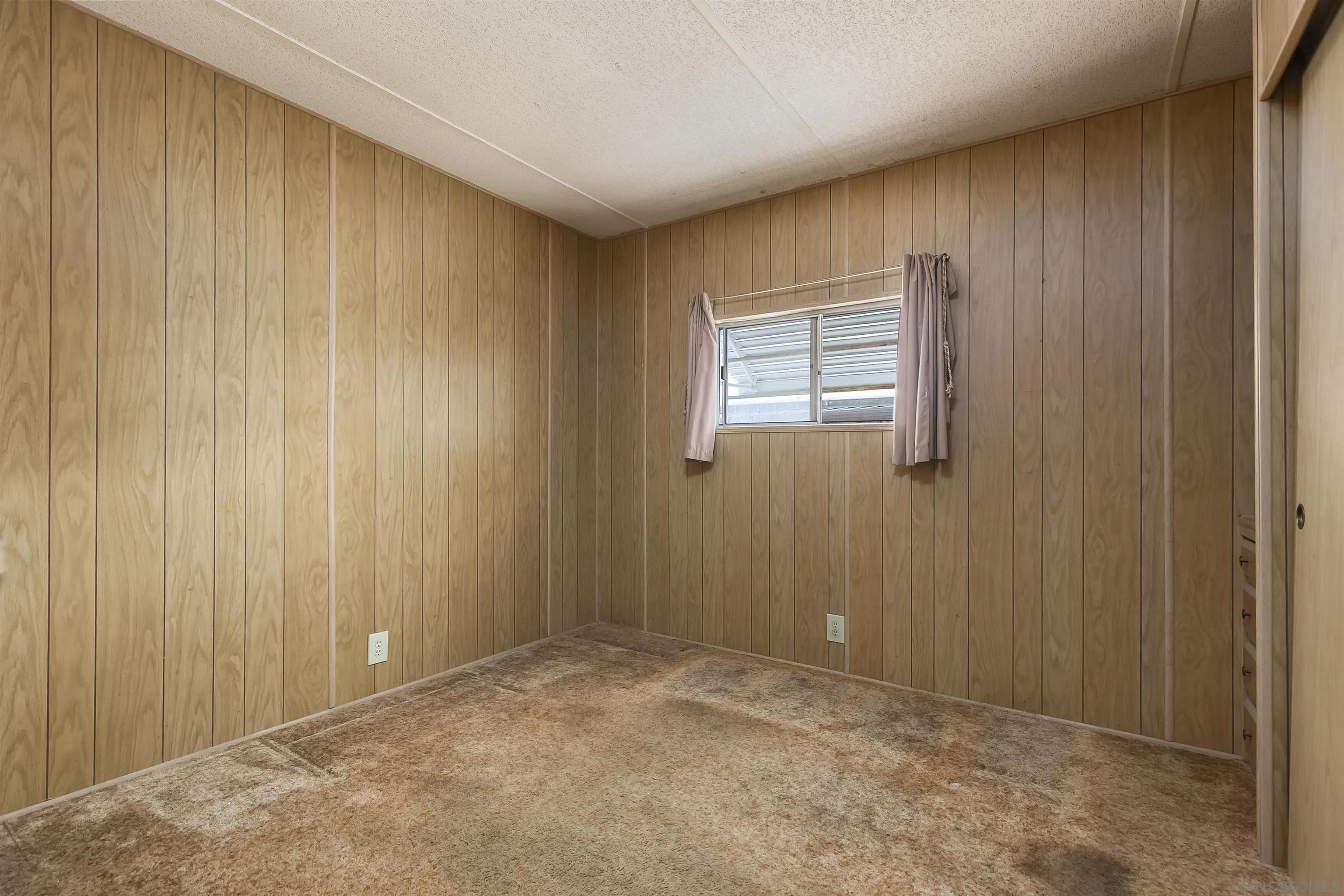 https://cdn.realtyfeed.com/cdn/127/250039430/c634d981f911ea0c72f4f548e111c471.webp