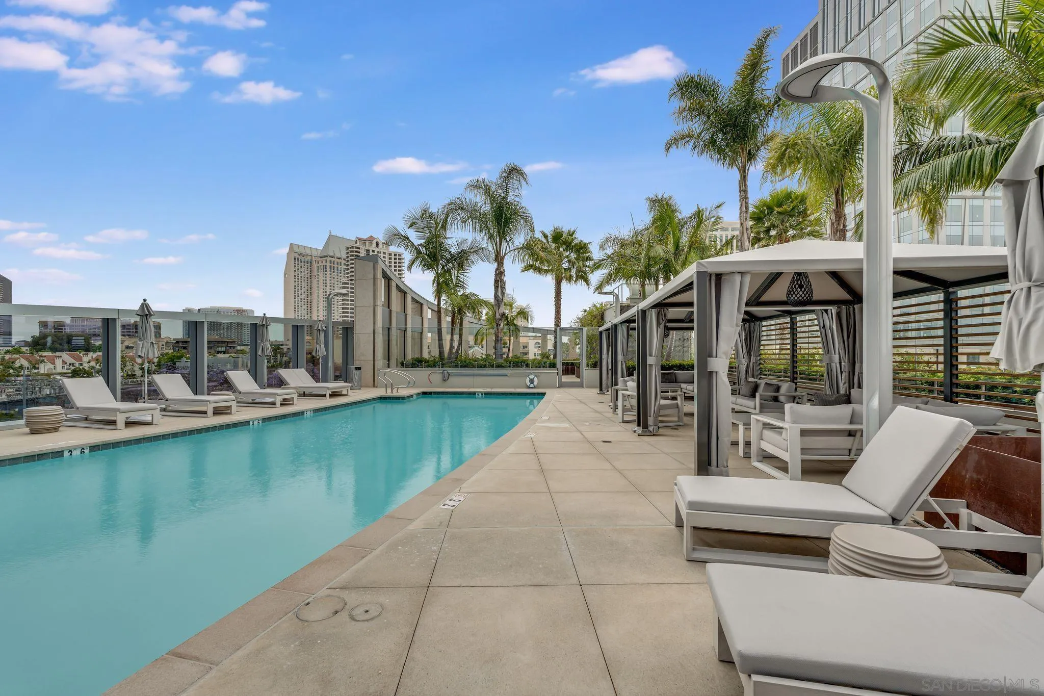 https://cdn.realtyfeed.com/cdn/127/250039437/3fc2f15f9897cad9b864dd2557fc12b0.webp