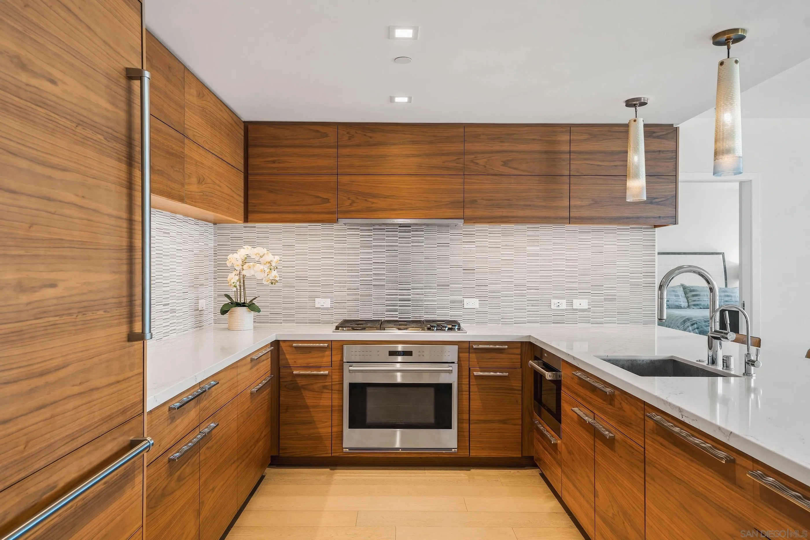 https://cdn.realtyfeed.com/cdn/127/250039437/7e4d825d2950ae31ff43da4a3a372f04.webp