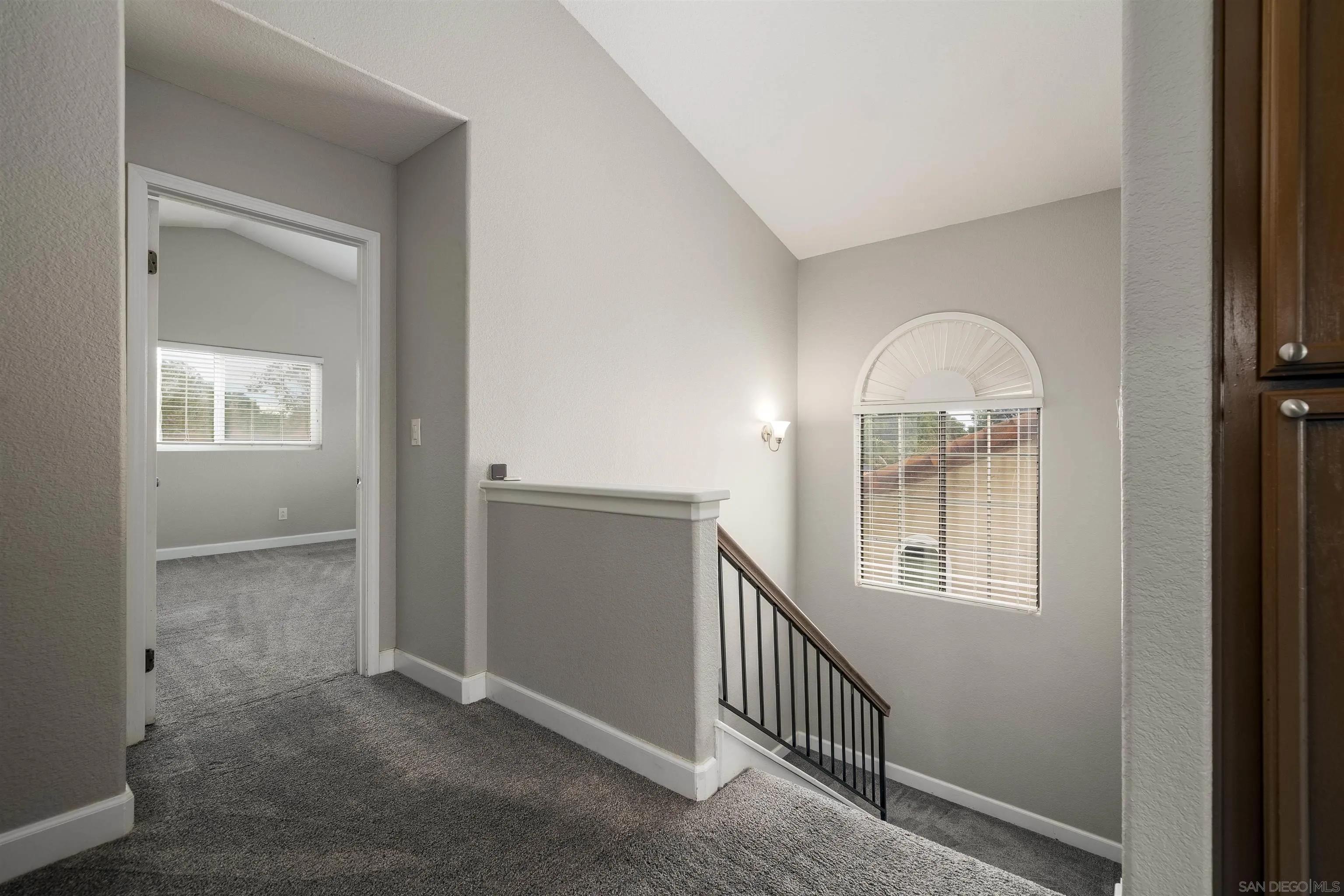 https://cdn.realtyfeed.com/cdn/127/250039444/03f4a8f00ff18391090c1646fca50f62.webp