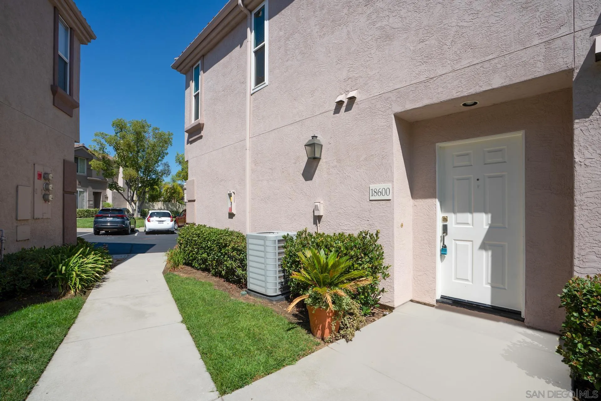 Photo #4: 250039445 Listing 