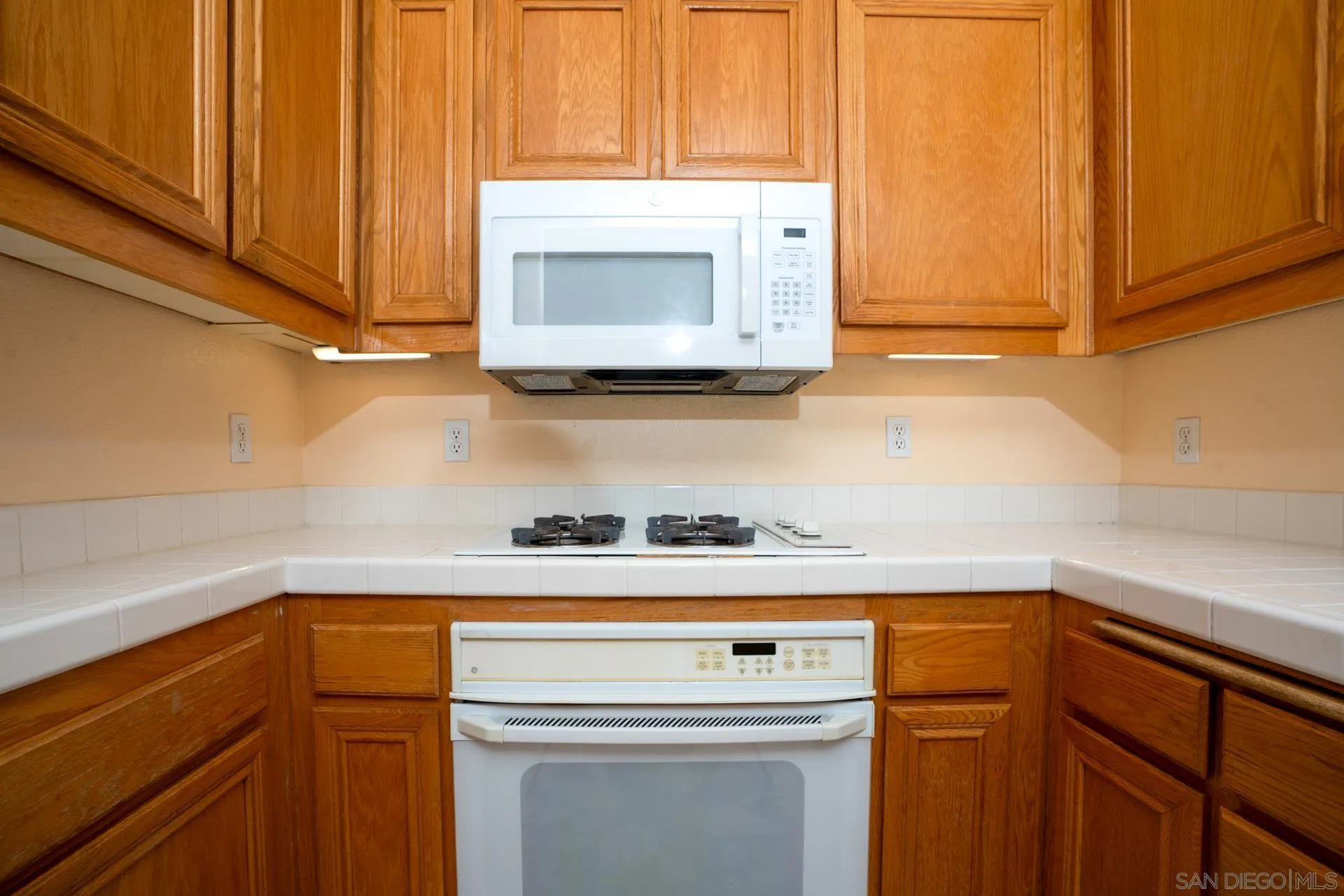 https://cdn.realtyfeed.com/cdn/127/250039445/91f54a668f90f66fb9f93ca07d4f9844.webp