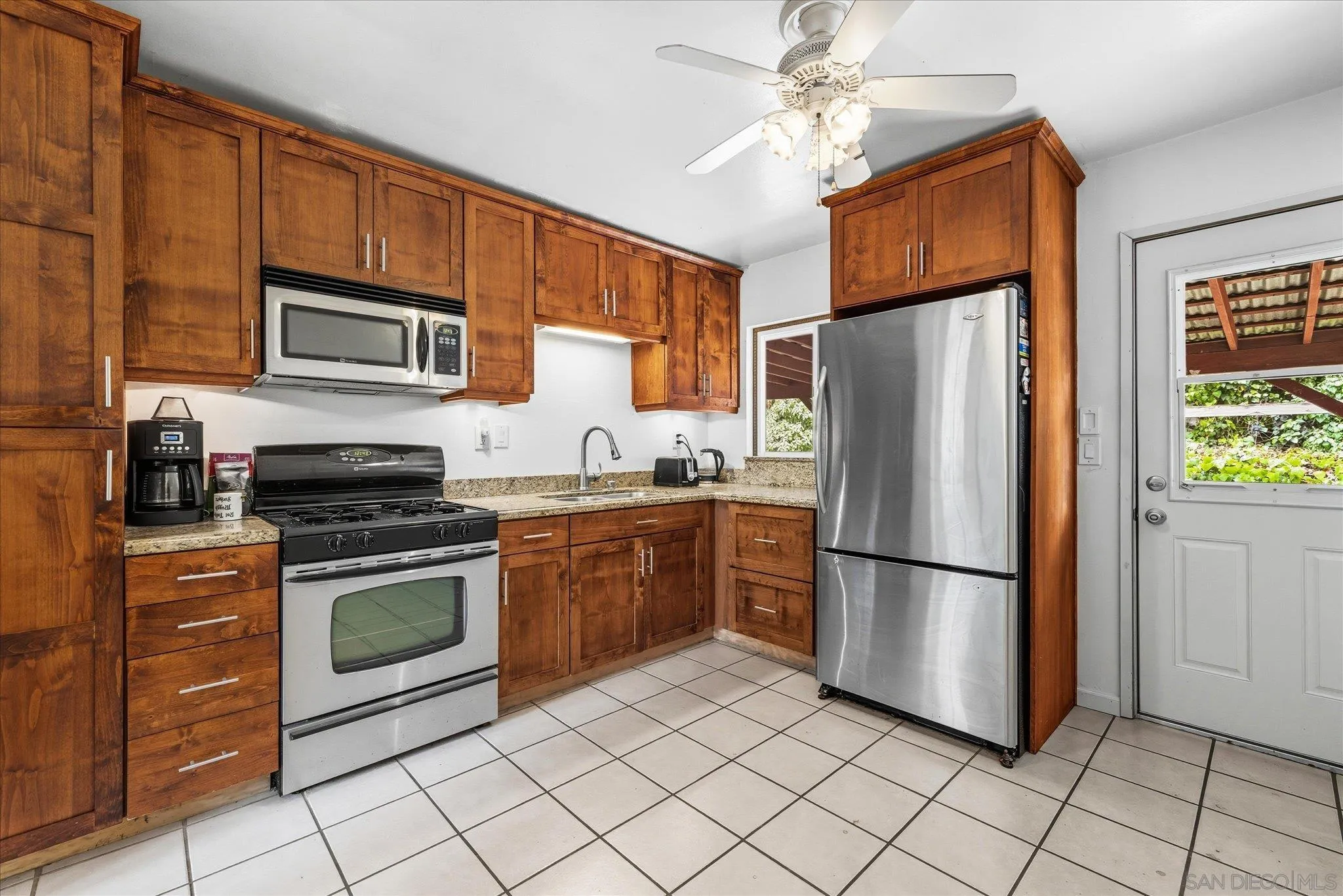 https://cdn.realtyfeed.com/cdn/127/250039446/39bb0d8fdcd115064a1e011de72c71b0.webp