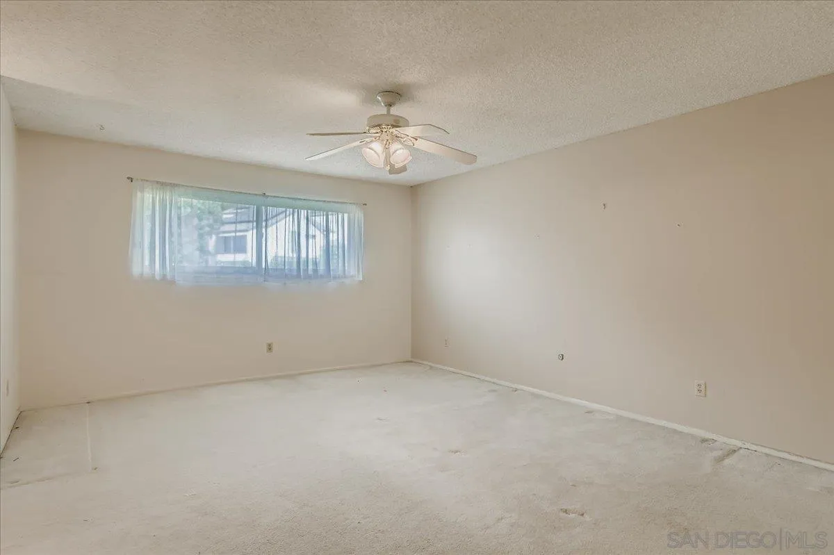 https://cdn.realtyfeed.com/cdn/127/250039447/18f2320a9e64147e16a41788e2cb5276.webp
