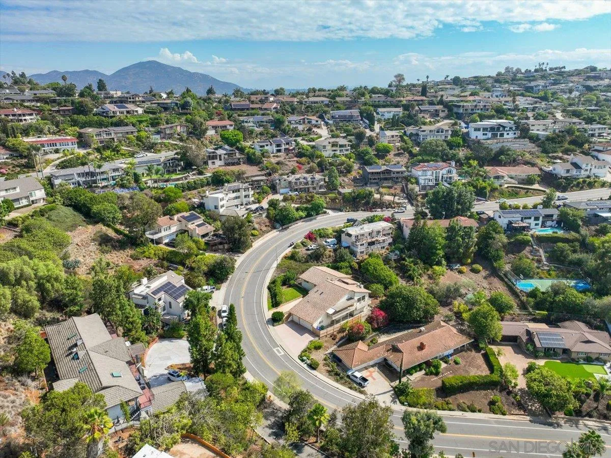 https://cdn.realtyfeed.com/cdn/127/250039447/1e10c0d77768a4324f39677b6fad9fc9.webp