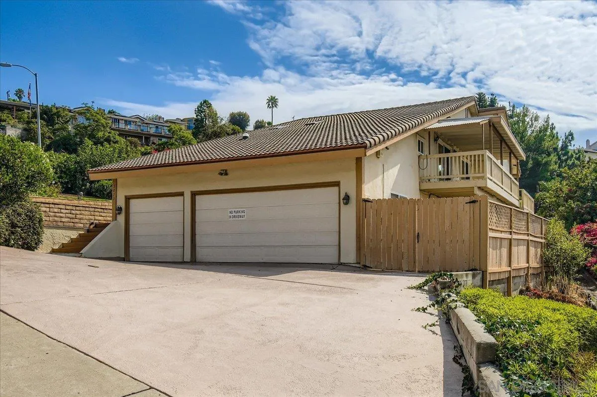 https://cdn.realtyfeed.com/cdn/127/250039447/58c5a469ee715d5ffdb9bb587ddf9aaa.webp