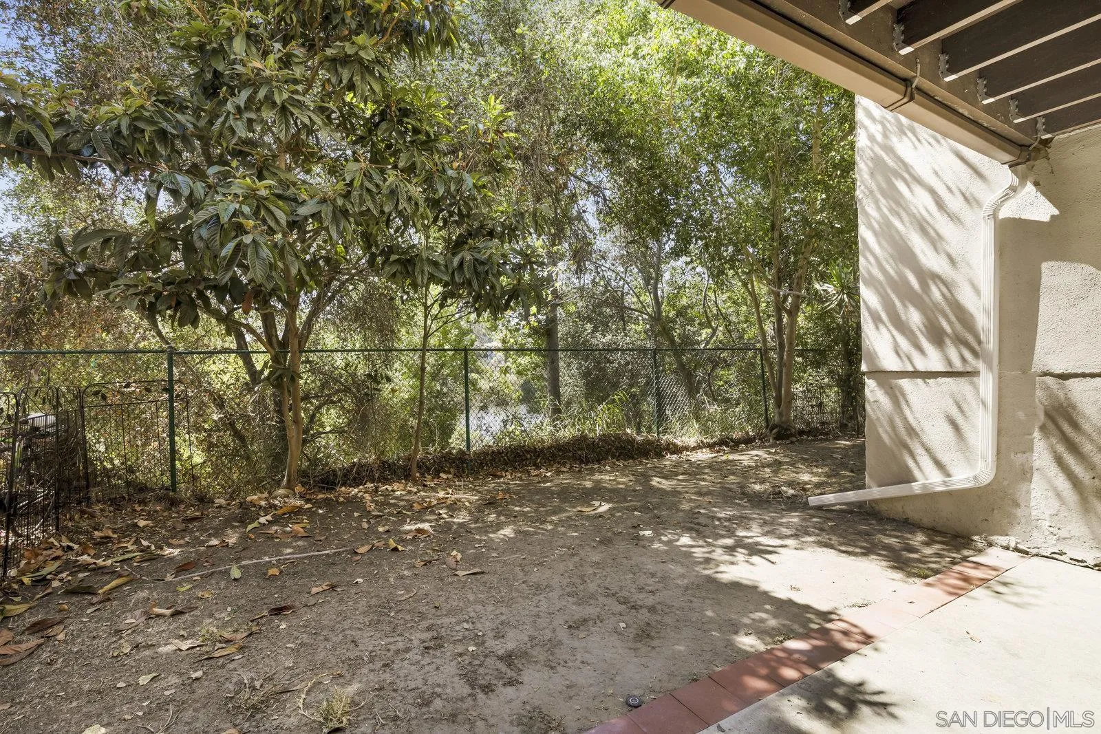 https://cdn.realtyfeed.com/cdn/127/250039454/7a30b2b22a4f0a73a05e2b68e12b3973.webp