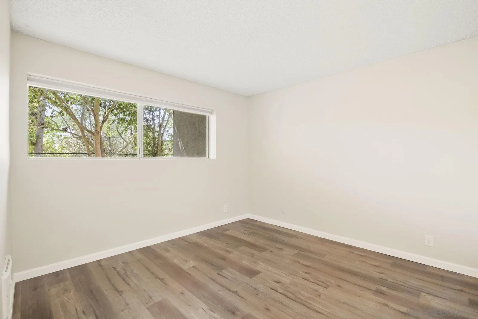 https://cdn.realtyfeed.com/cdn/127/250039454/d37398e3bc2cfdb7b0e84c44ce2cf3d6.webp