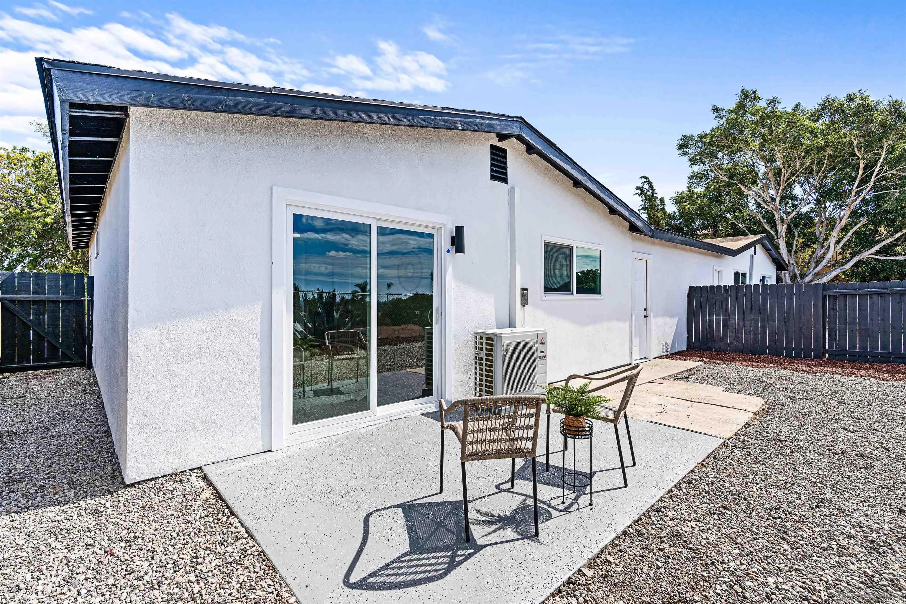 https://cdn.realtyfeed.com/cdn/127/250039455/1574811f7ebbd0156ffabf9d893d02bd.webp