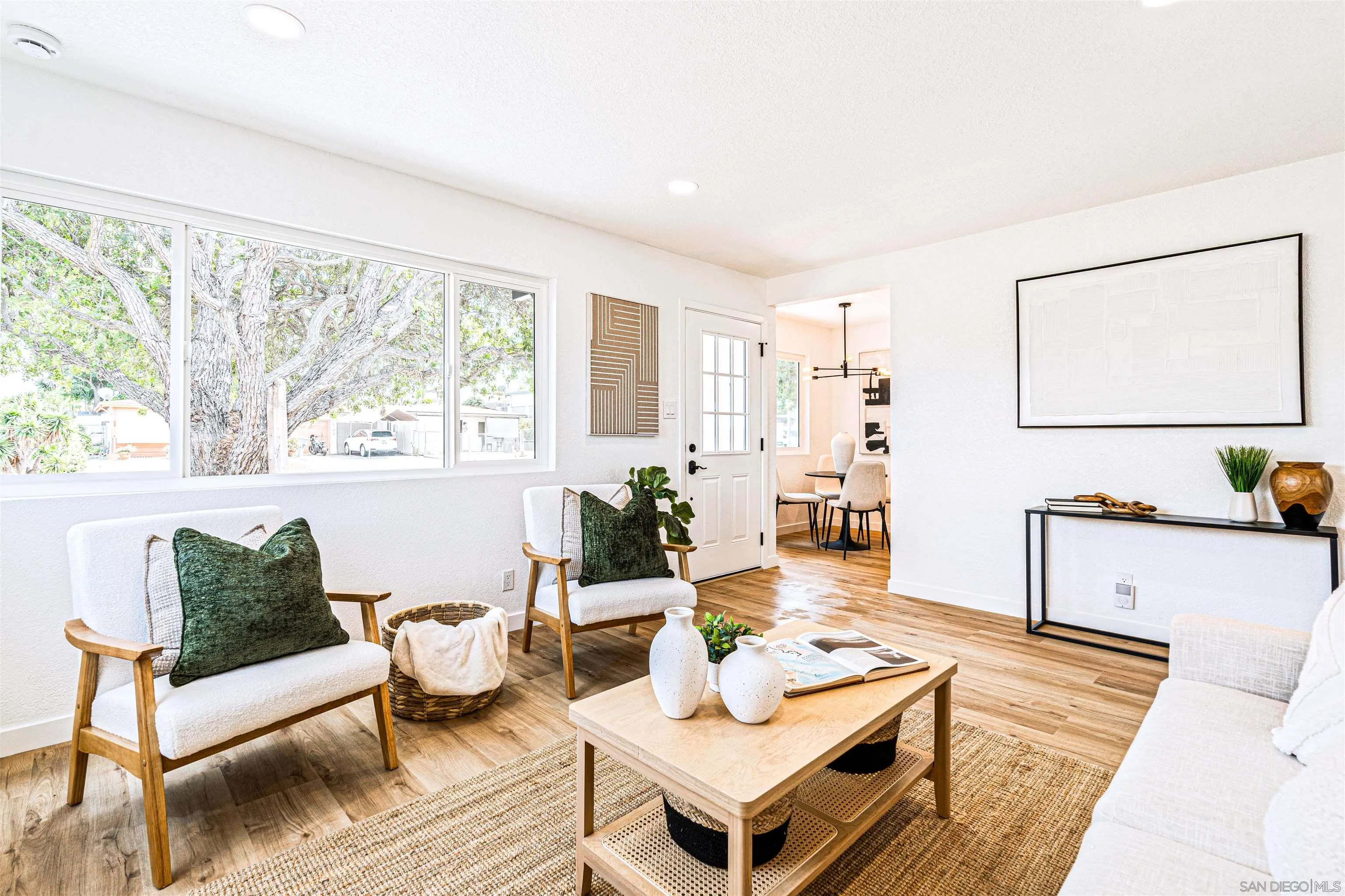https://cdn.realtyfeed.com/cdn/127/250039455/b93c381d2f0f7ce96490d069d161f5b3.webp