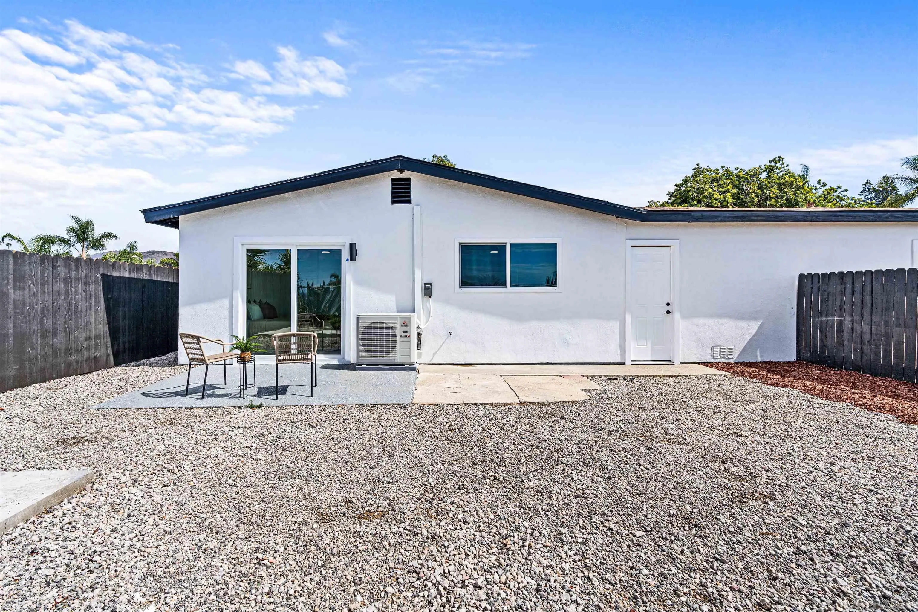https://cdn.realtyfeed.com/cdn/127/250039455/e18f58e9e39943f65129ab434e1966d5.webp
