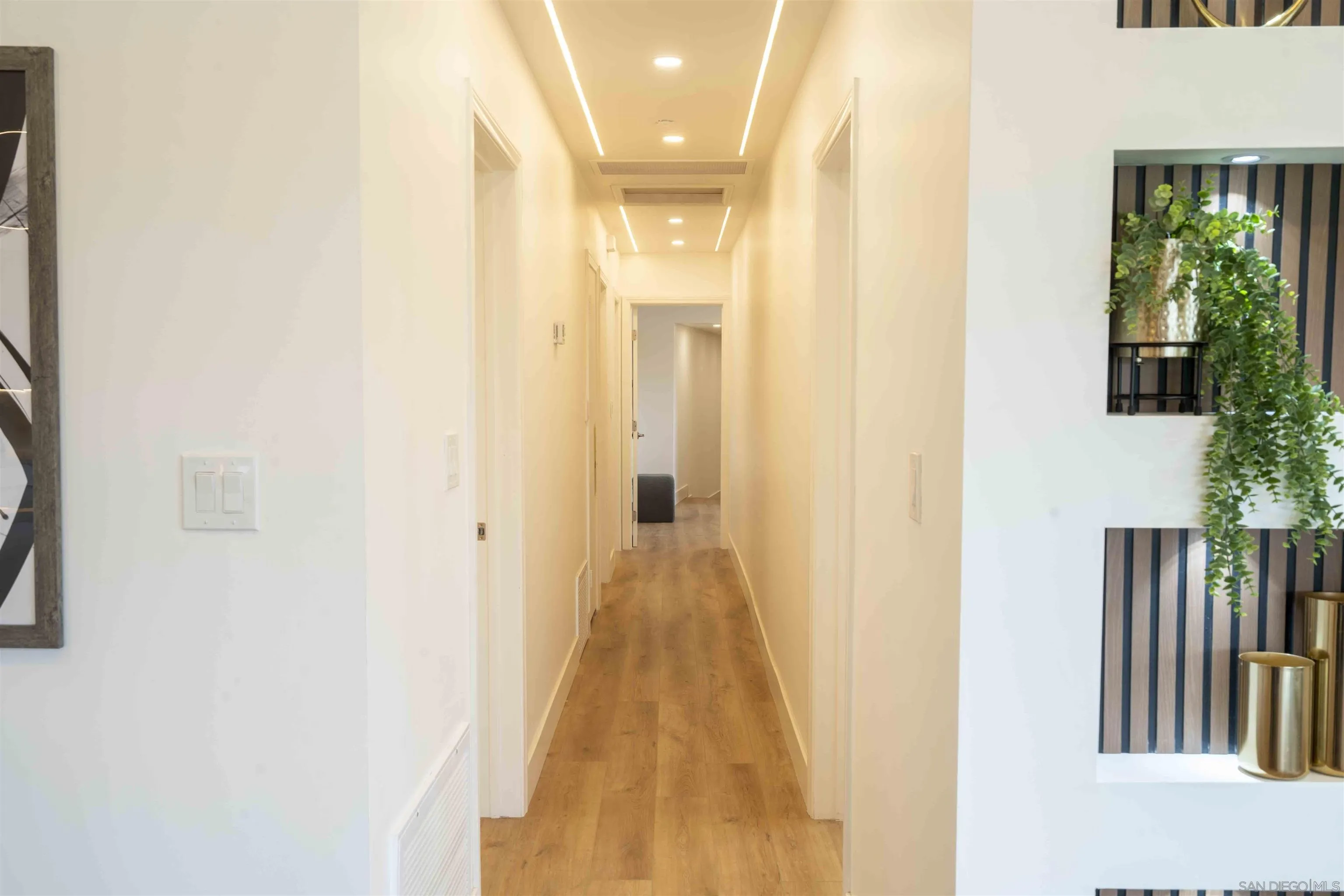 https://cdn.realtyfeed.com/cdn/127/250039460/42dcae2caad3981f8fffb8f9ba060587.webp