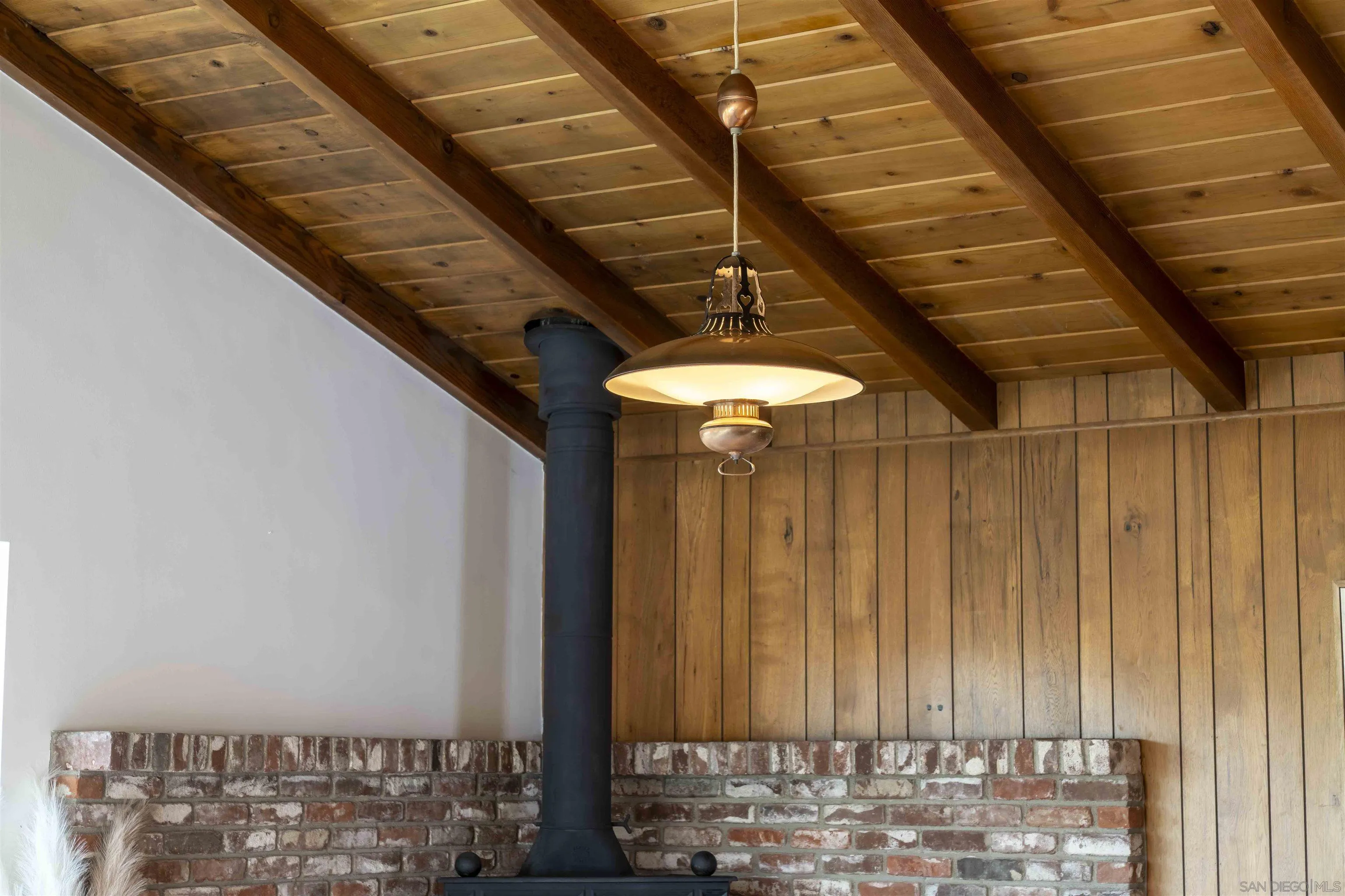 https://cdn.realtyfeed.com/cdn/127/250039460/499b9860782c681851f5f32d5f73ba5a.webp