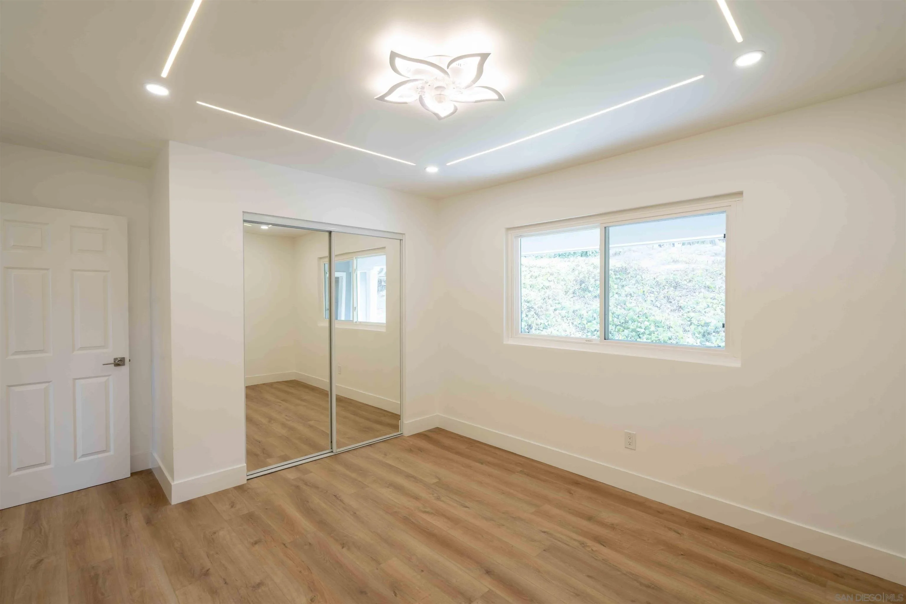https://cdn.realtyfeed.com/cdn/127/250039460/7b6e6c1dbab31dbf77dd5abd687a7288.webp