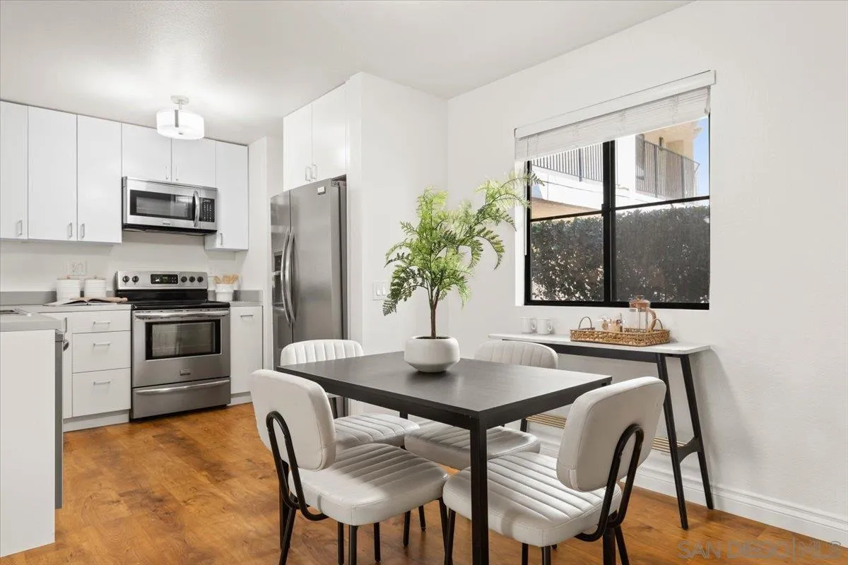 https://cdn.realtyfeed.com/cdn/127/250039466/1f478da9ccc7b92139ed943a0e8a37ce.webp