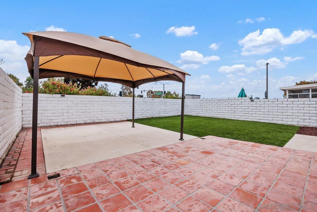 https://cdn.realtyfeed.com/cdn/127/250039474/1ebaa23d77e971e408d63cd5fe6485a4.webp