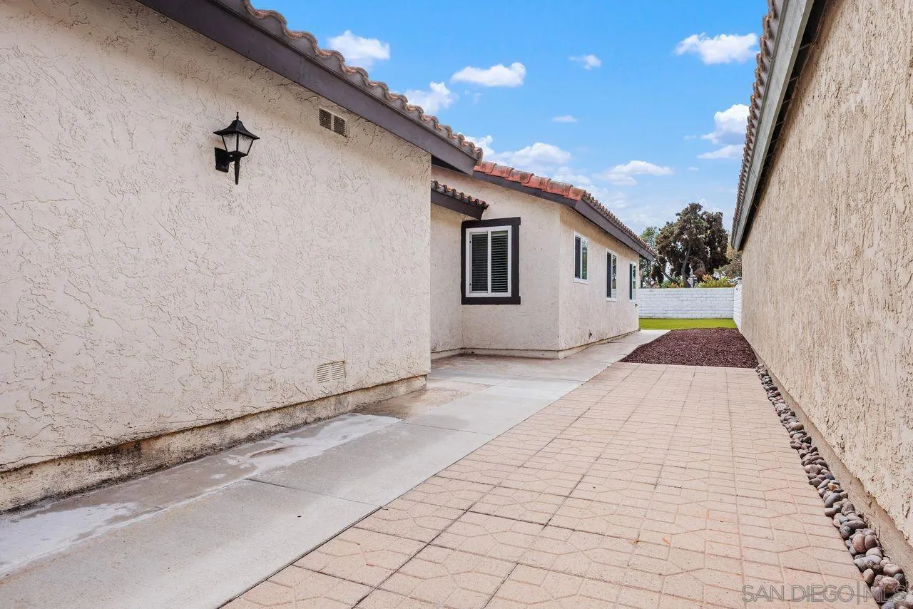 https://cdn.realtyfeed.com/cdn/127/250039474/cc23c9c1cb8632b3d73a8963e923a6c3.webp