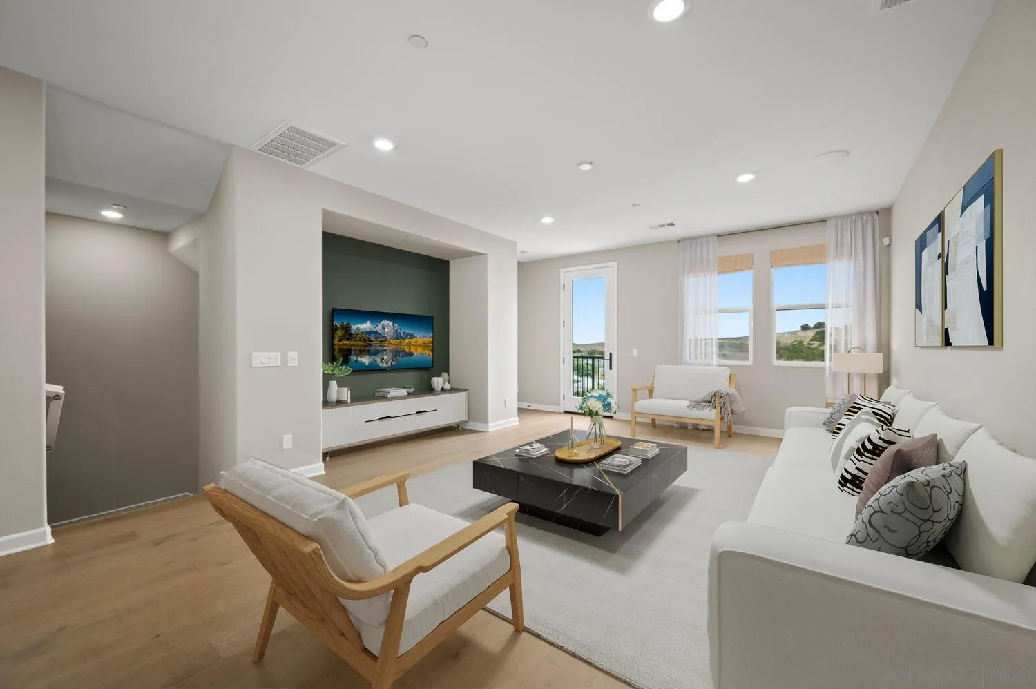 Photo #3: 250039477 Listing 