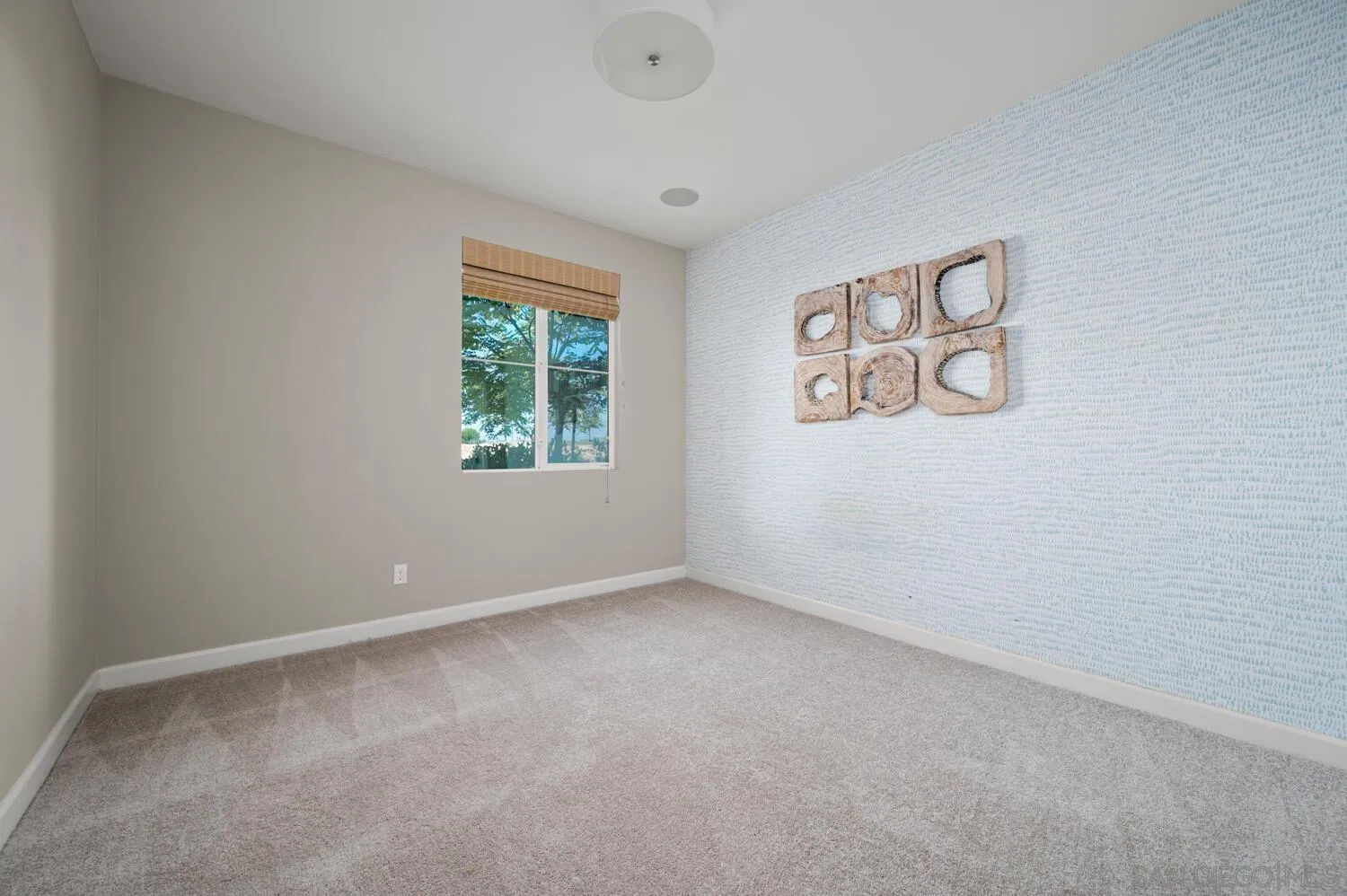 Photo #12: 250039477 Listing: Photo #12