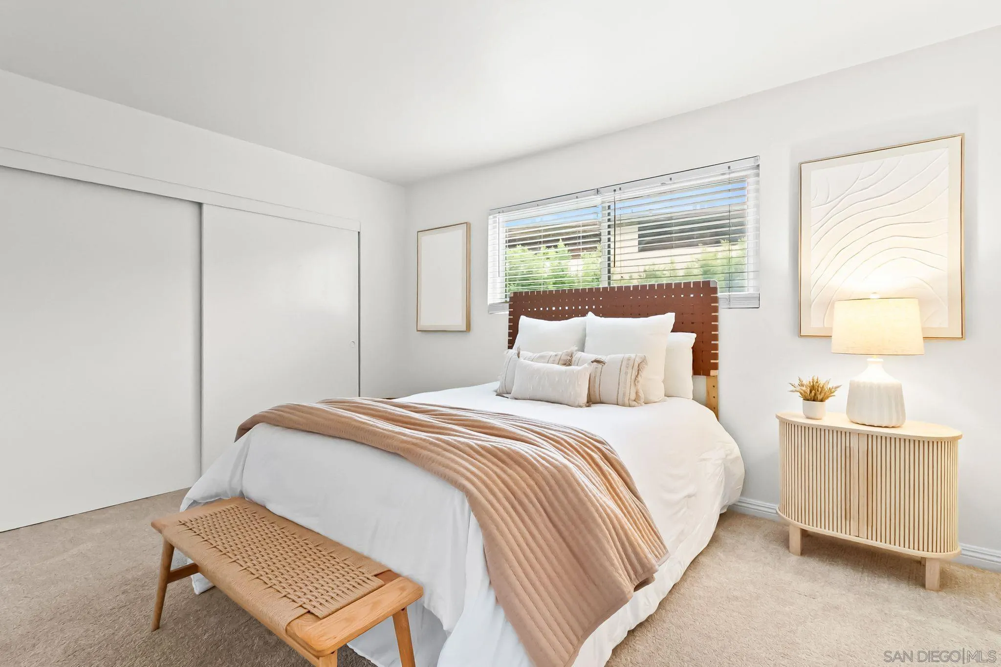 https://cdn.realtyfeed.com/cdn/127/250039482/12924a602c3d9b72c5cddfc3753e4f35.webp