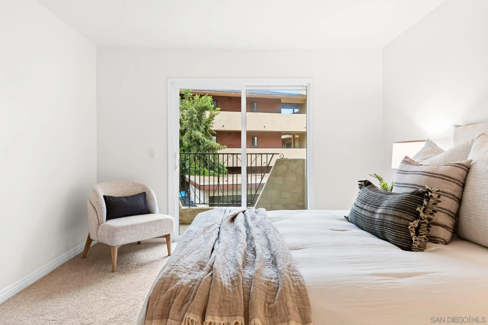 https://cdn.realtyfeed.com/cdn/127/250039482/31c5d2a2320df1f71d1524a9d04f50f1.webp