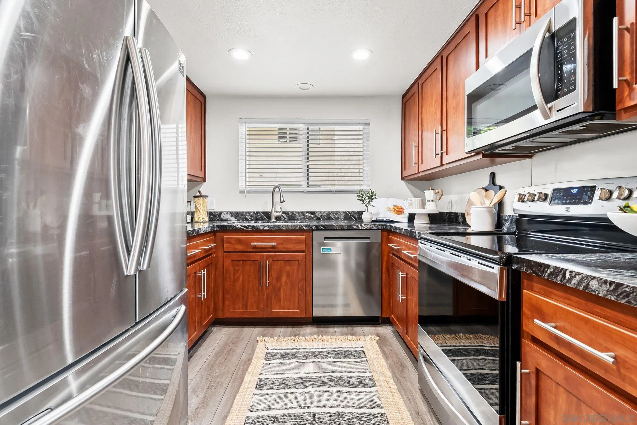 https://cdn.realtyfeed.com/cdn/127/250039482/8a601b30d716cead7087c13b67d9dbbc.webp