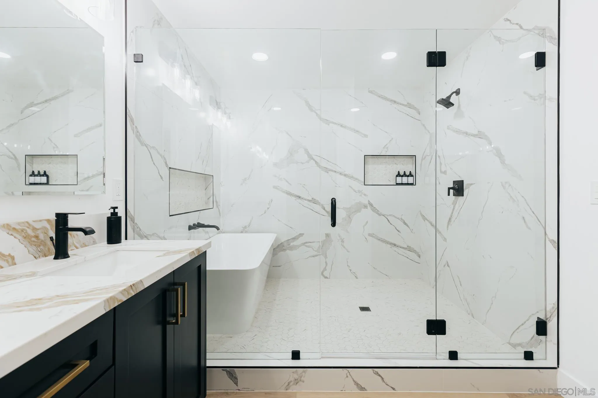https://cdn.realtyfeed.com/cdn/127/250039483/1dda2c615bf01c4a0e4de41e653cf39a.webp