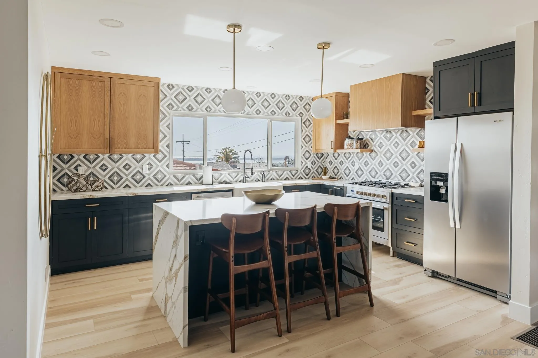 https://cdn.realtyfeed.com/cdn/127/250039483/24ea822460f5d0da4a40d98bd7e0b064.webp