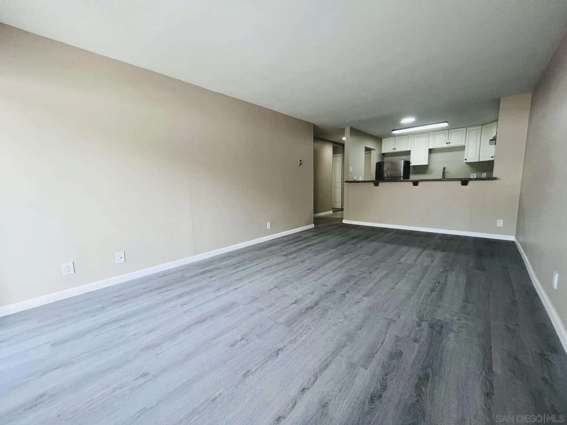 https://cdn.realtyfeed.com/cdn/127/250039486/1de55a4d6a215a4c96947ce7c65fe127.webp