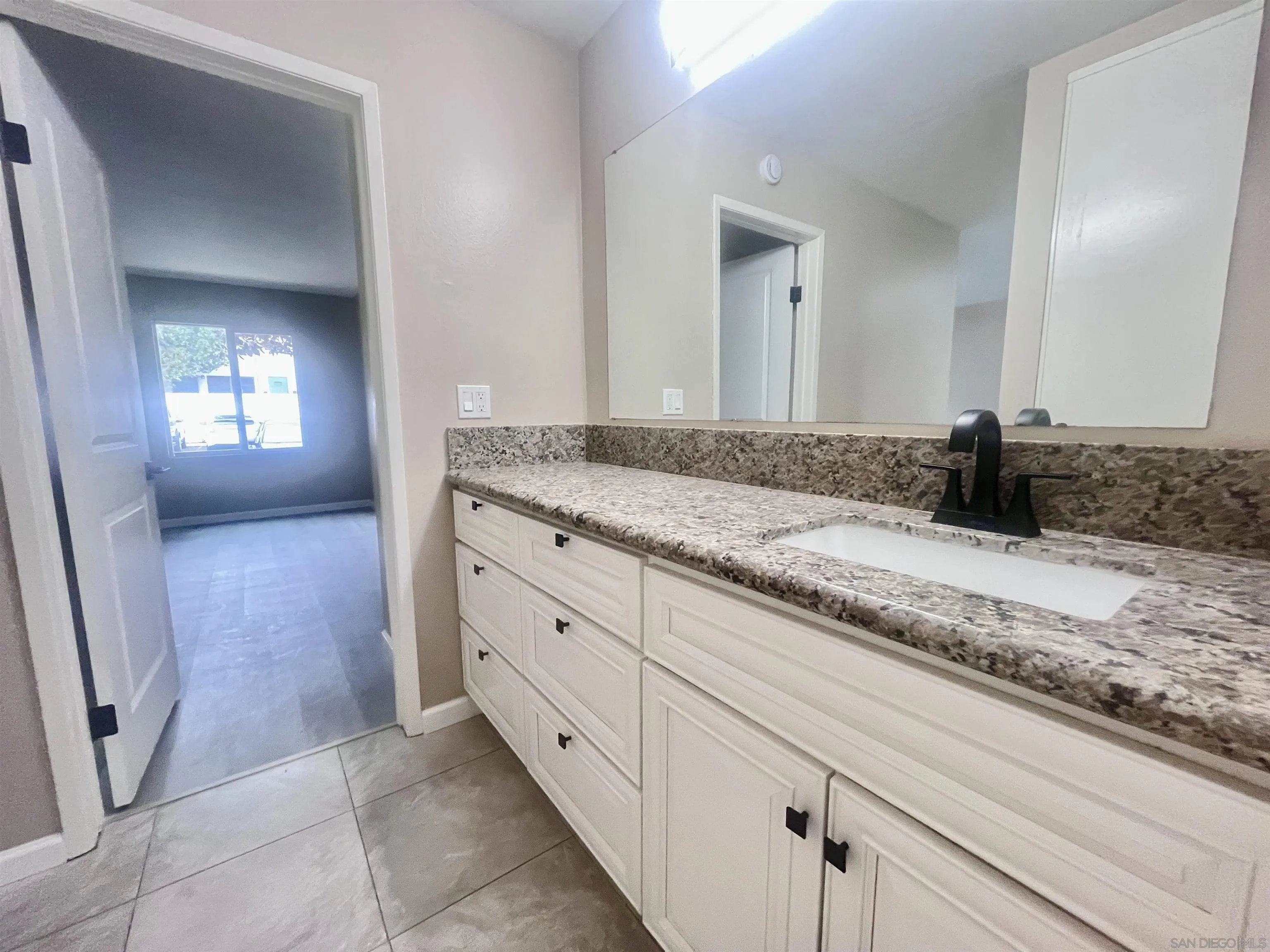 https://cdn.realtyfeed.com/cdn/127/250039486/b7db8a01b62e2491d57f3d65bbb2c6b1.webp