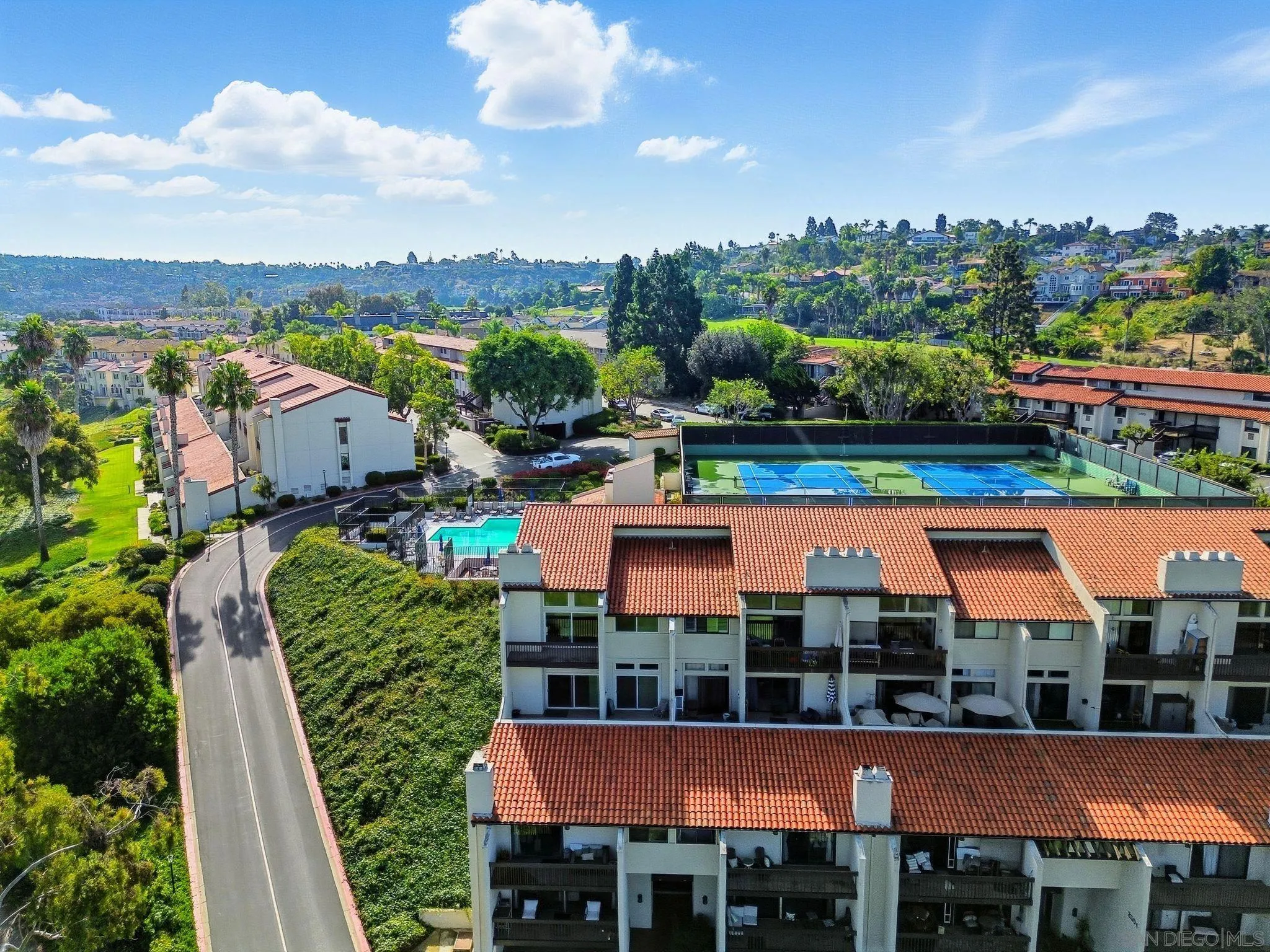 https://cdn.realtyfeed.com/cdn/127/250039487/73f9dd9cbca5efcf240572667435da0d.webp