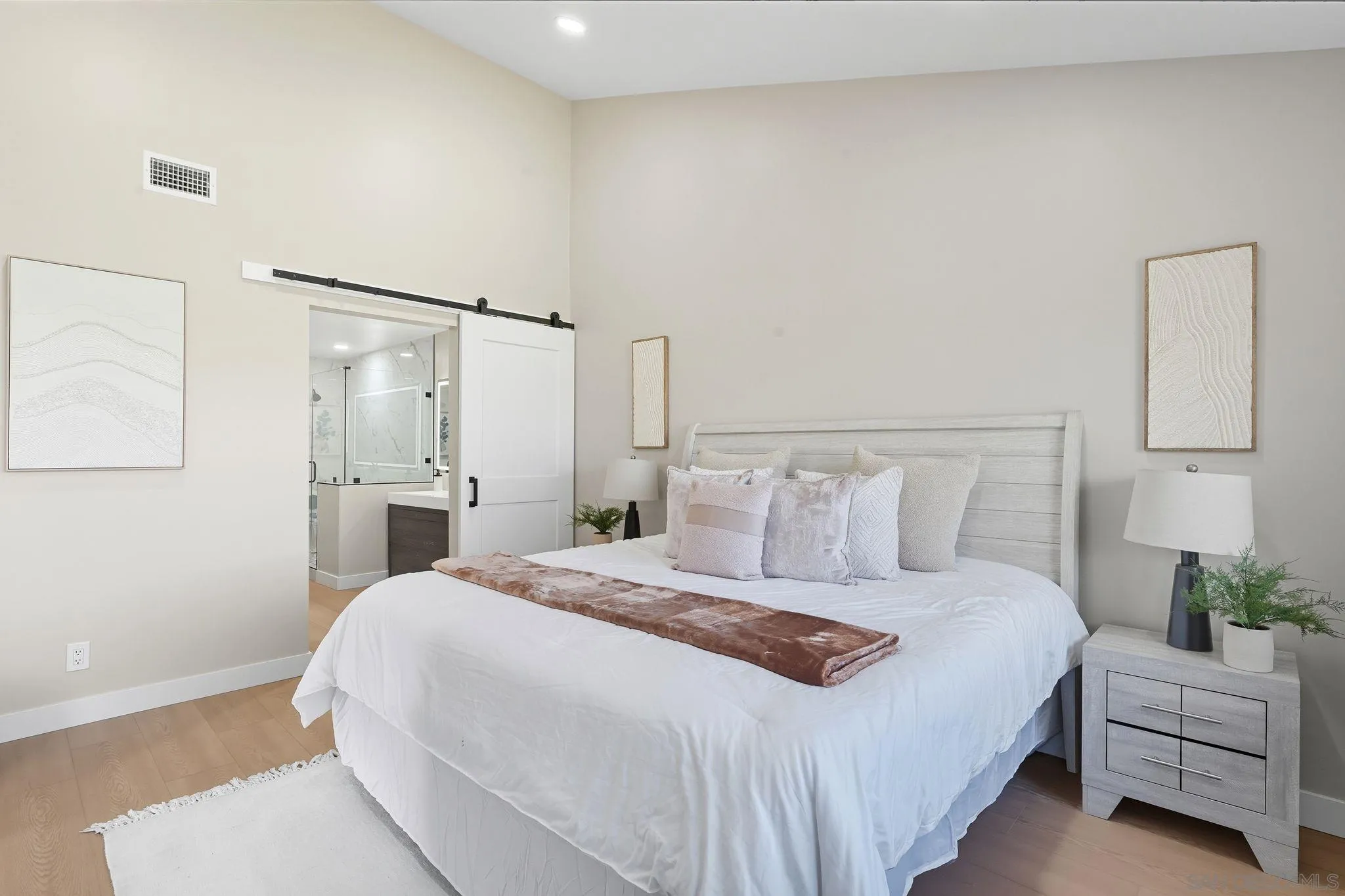 https://cdn.realtyfeed.com/cdn/127/250039487/a5e23da5b41815cdb48e33532a219e1a.webp