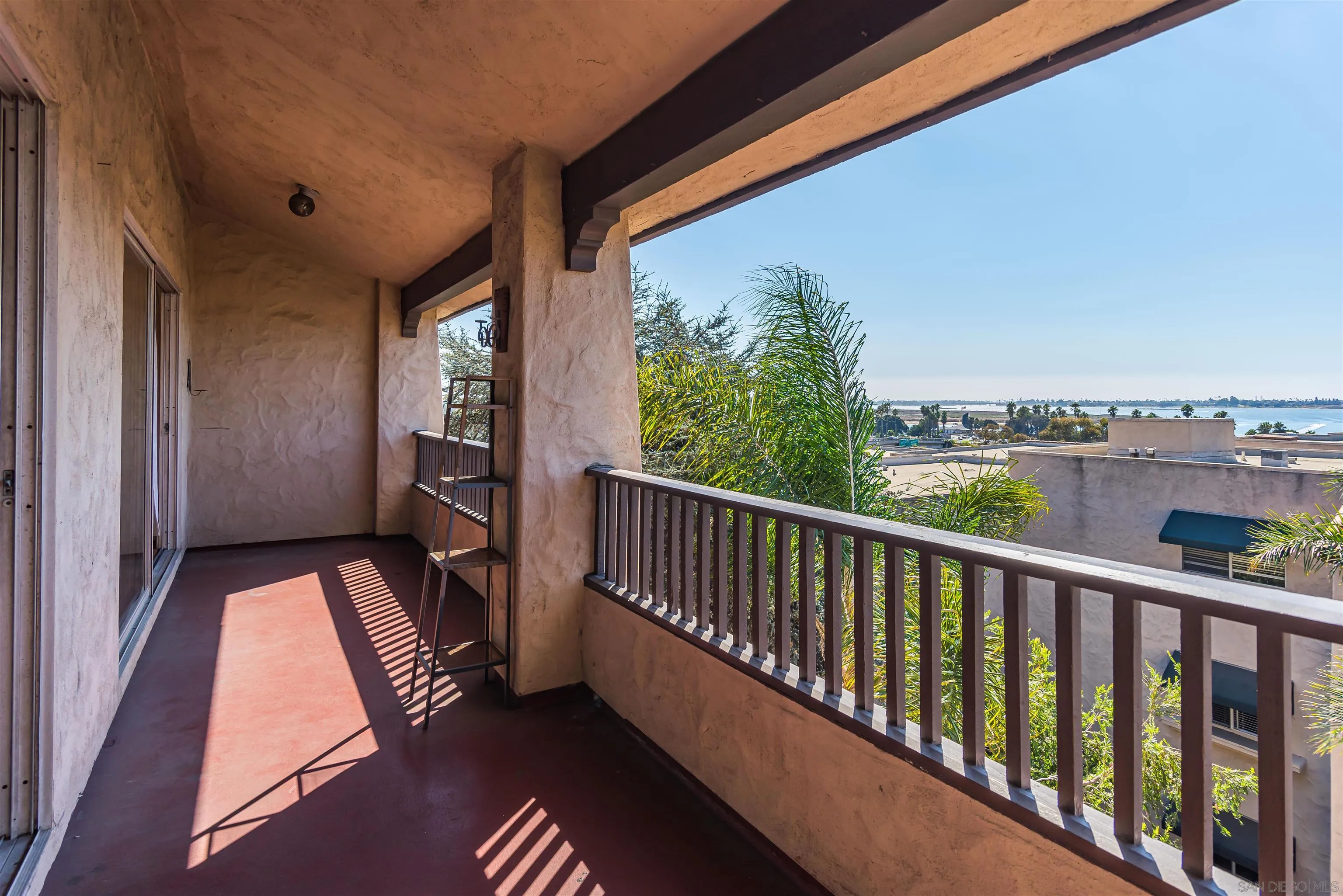 https://cdn.realtyfeed.com/cdn/127/250039489/37a5d0dc5271fa090cc79a97d71a7f5d.webp