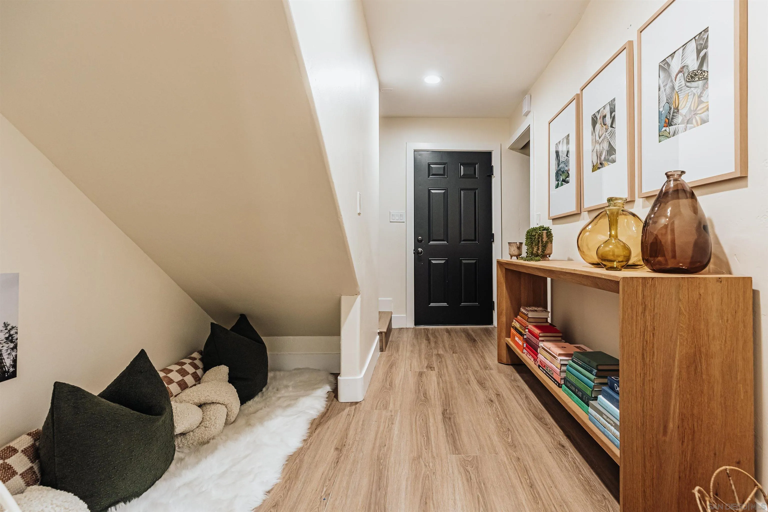 https://cdn.realtyfeed.com/cdn/127/250039490/1f23a7c963b8f14f06fe77853b4ec9b6.webp