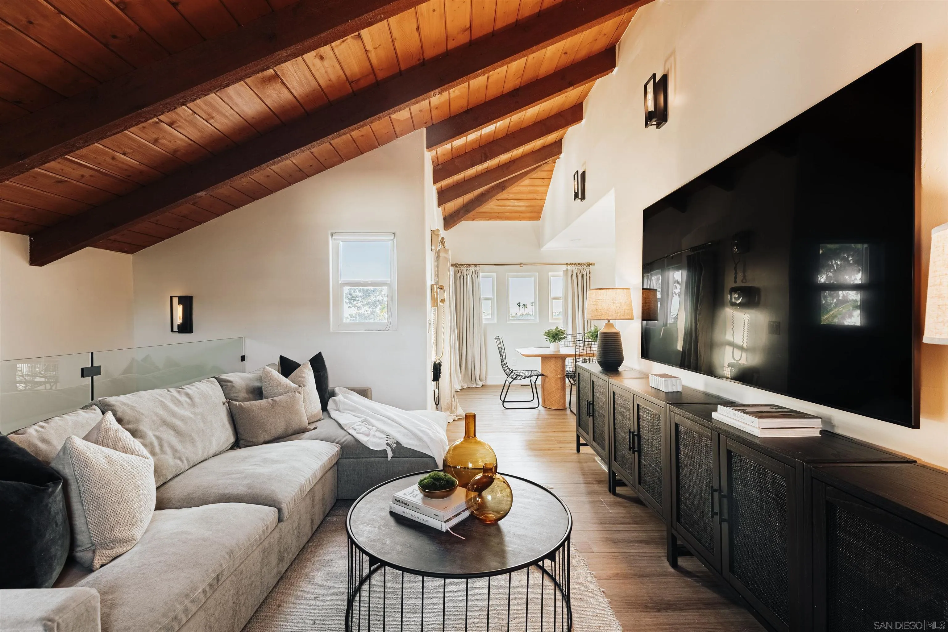 https://cdn.realtyfeed.com/cdn/127/250039490/d65c927718fda652d9f4439ae8c874cb.webp