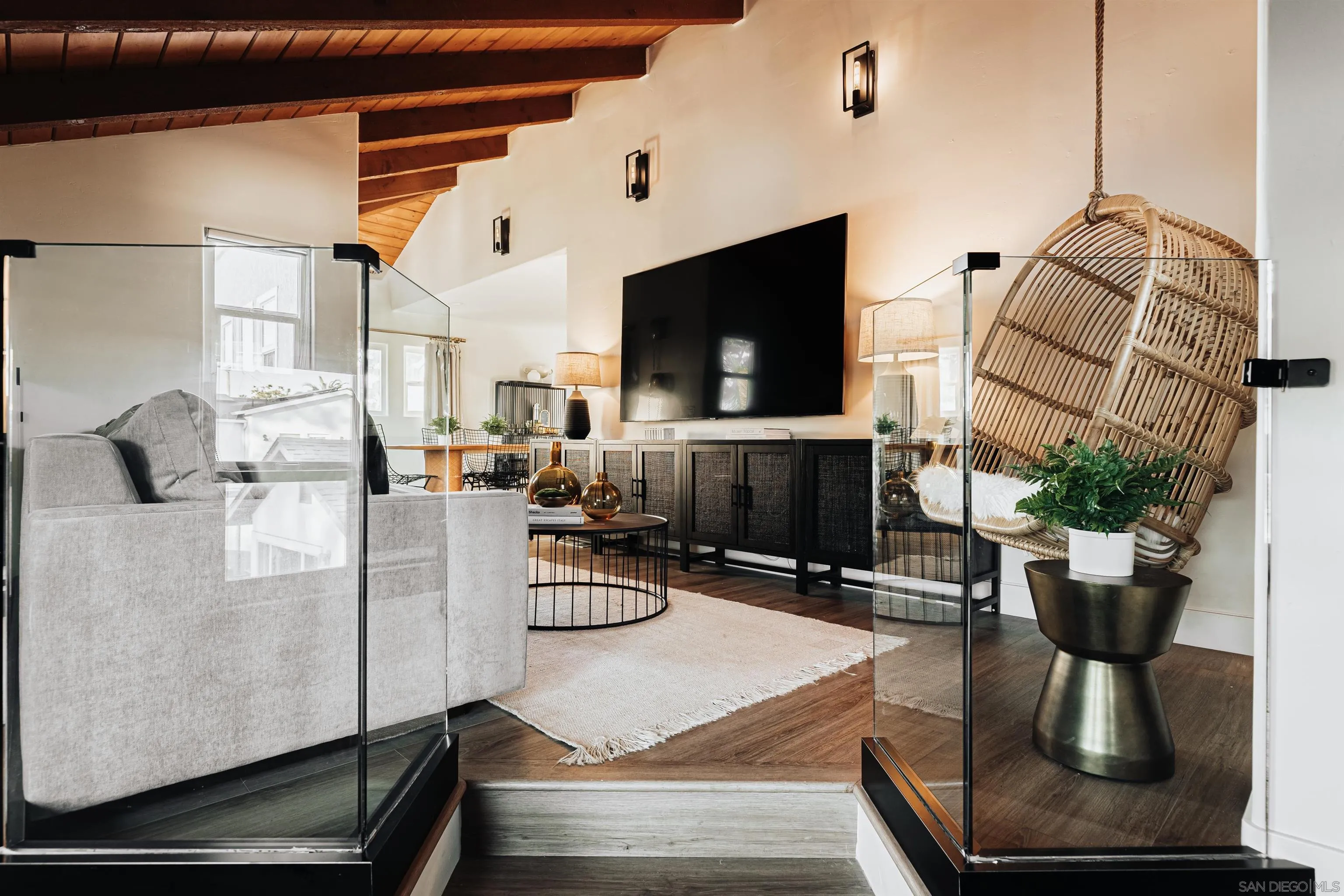 https://cdn.realtyfeed.com/cdn/127/250039490/d68f6f74ebe732cfc6852d1b35bd120a.webp