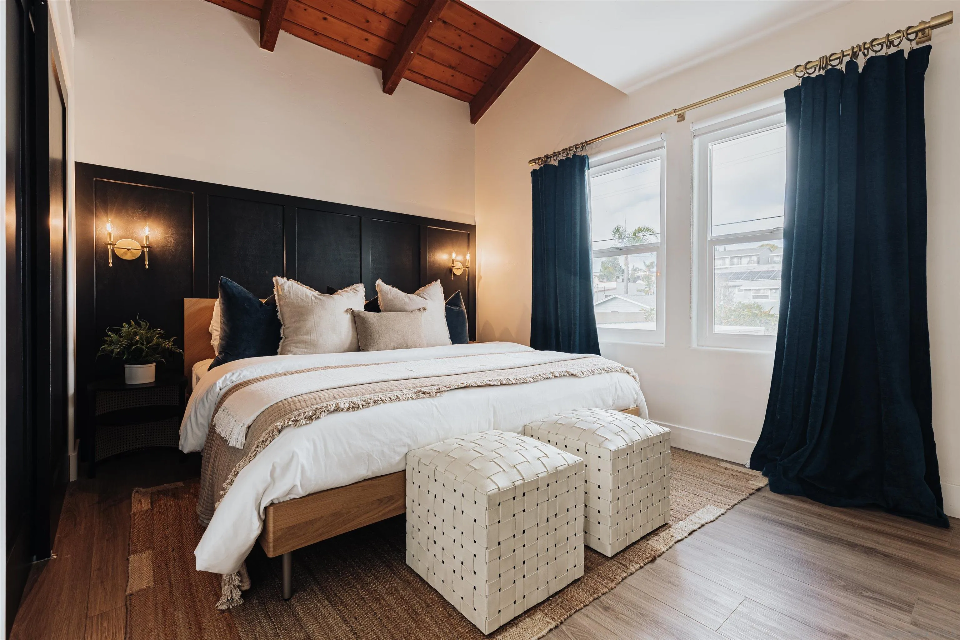 https://cdn.realtyfeed.com/cdn/127/250039490/da1d831b51c0448372777bb3dc04ec6e.webp