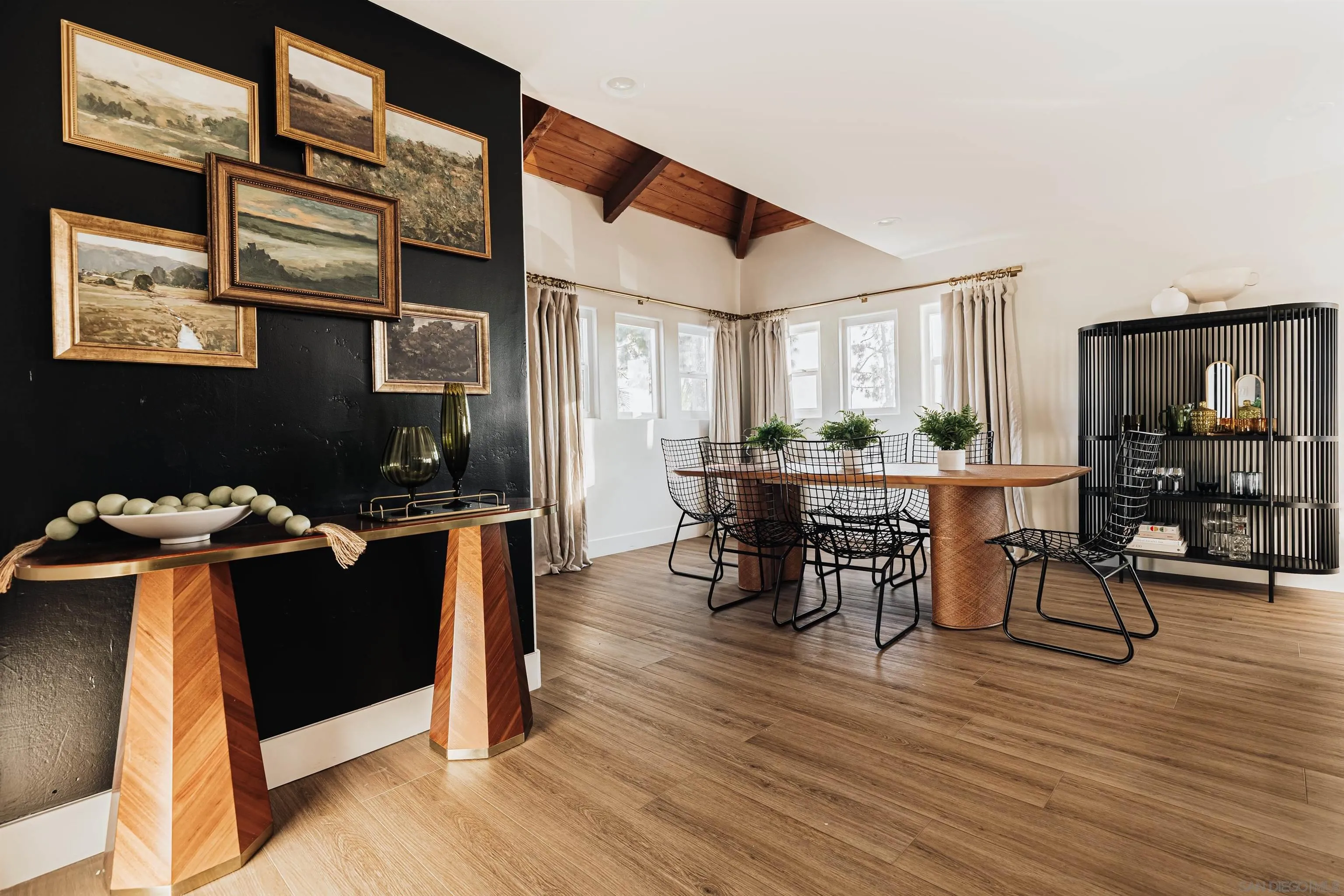 https://cdn.realtyfeed.com/cdn/127/250039490/f9bbf26da063fecaf72b7da5b08bca90.webp