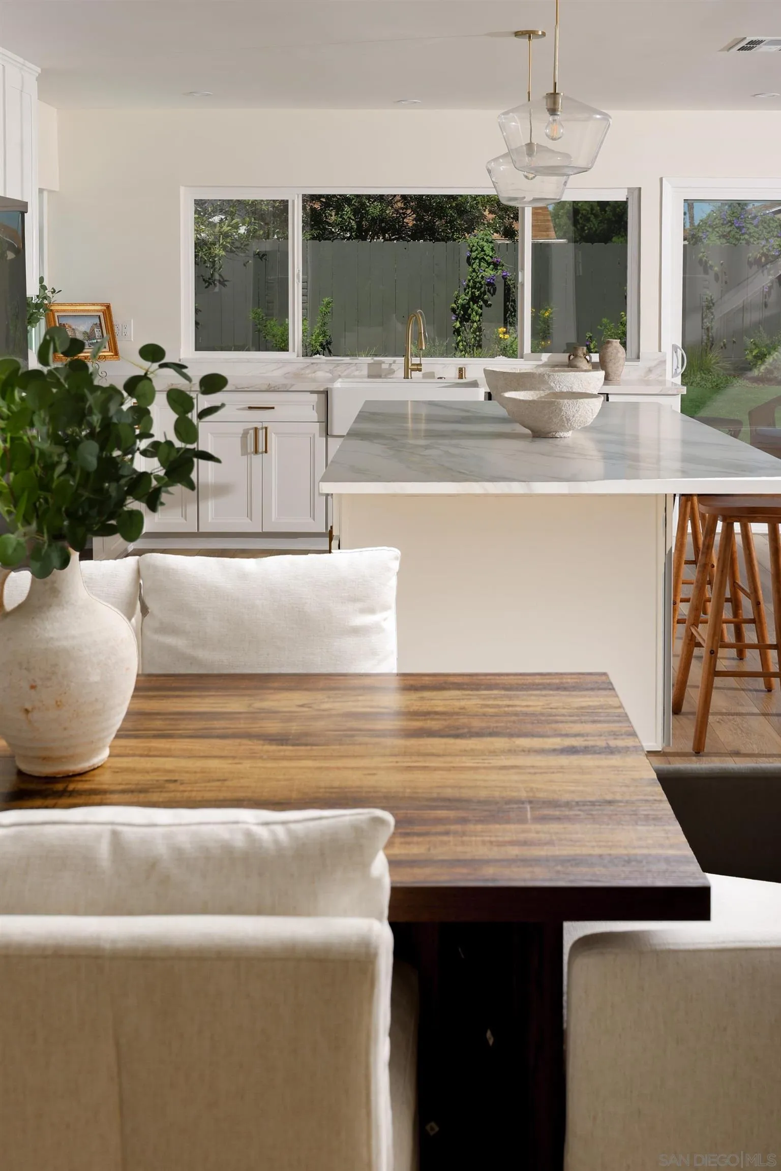 https://cdn.realtyfeed.com/cdn/127/250039491/0216ff90f01e8b50c474c09b1b387e6c.webp