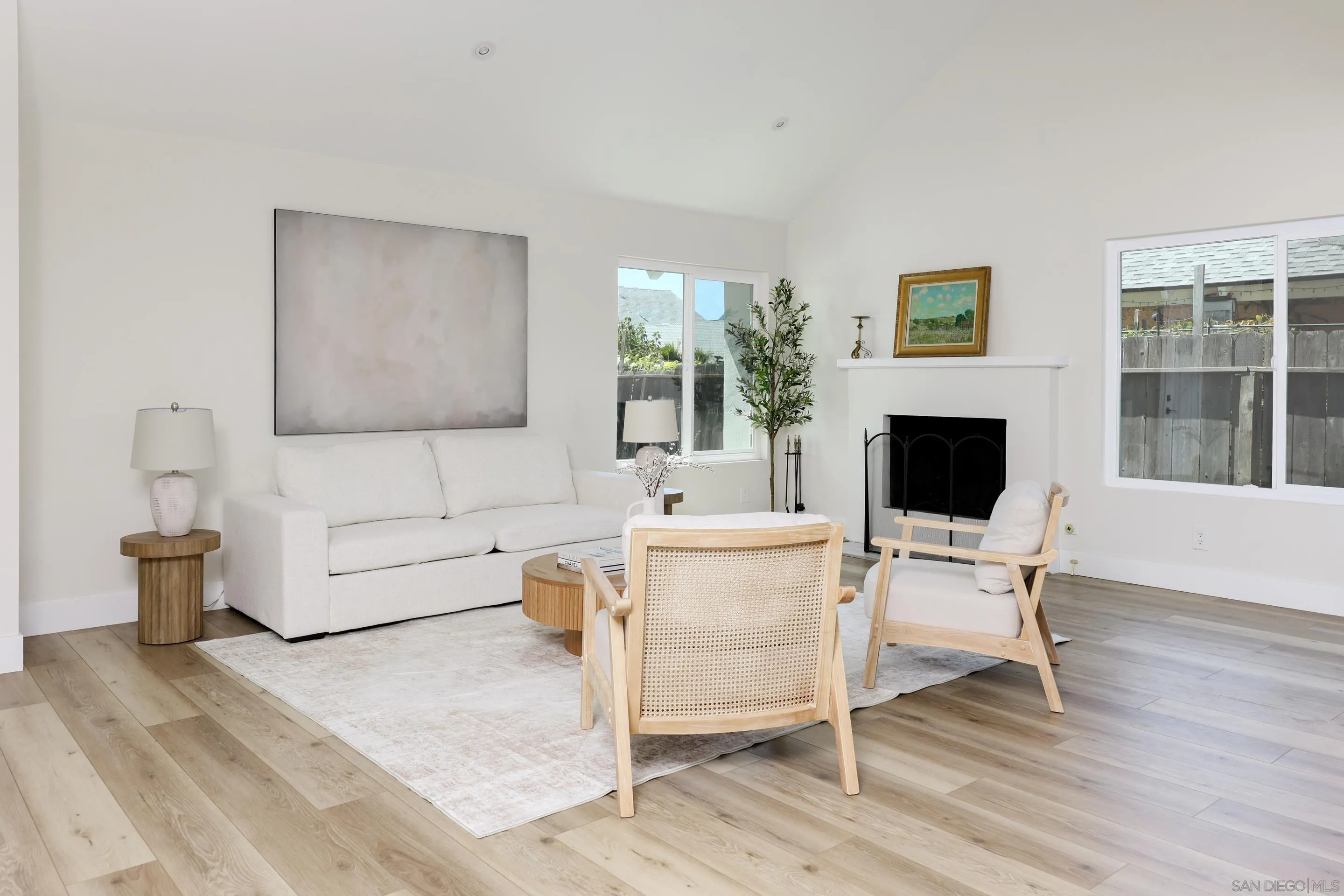 https://cdn.realtyfeed.com/cdn/127/250039491/6217f574cf6c124b01c52284584b092c.webp