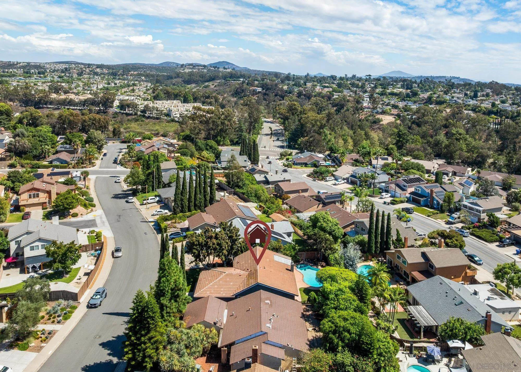 https://cdn.realtyfeed.com/cdn/127/250039492/1882c73c9e2f04ed80eec9662d64e1f9.webp
